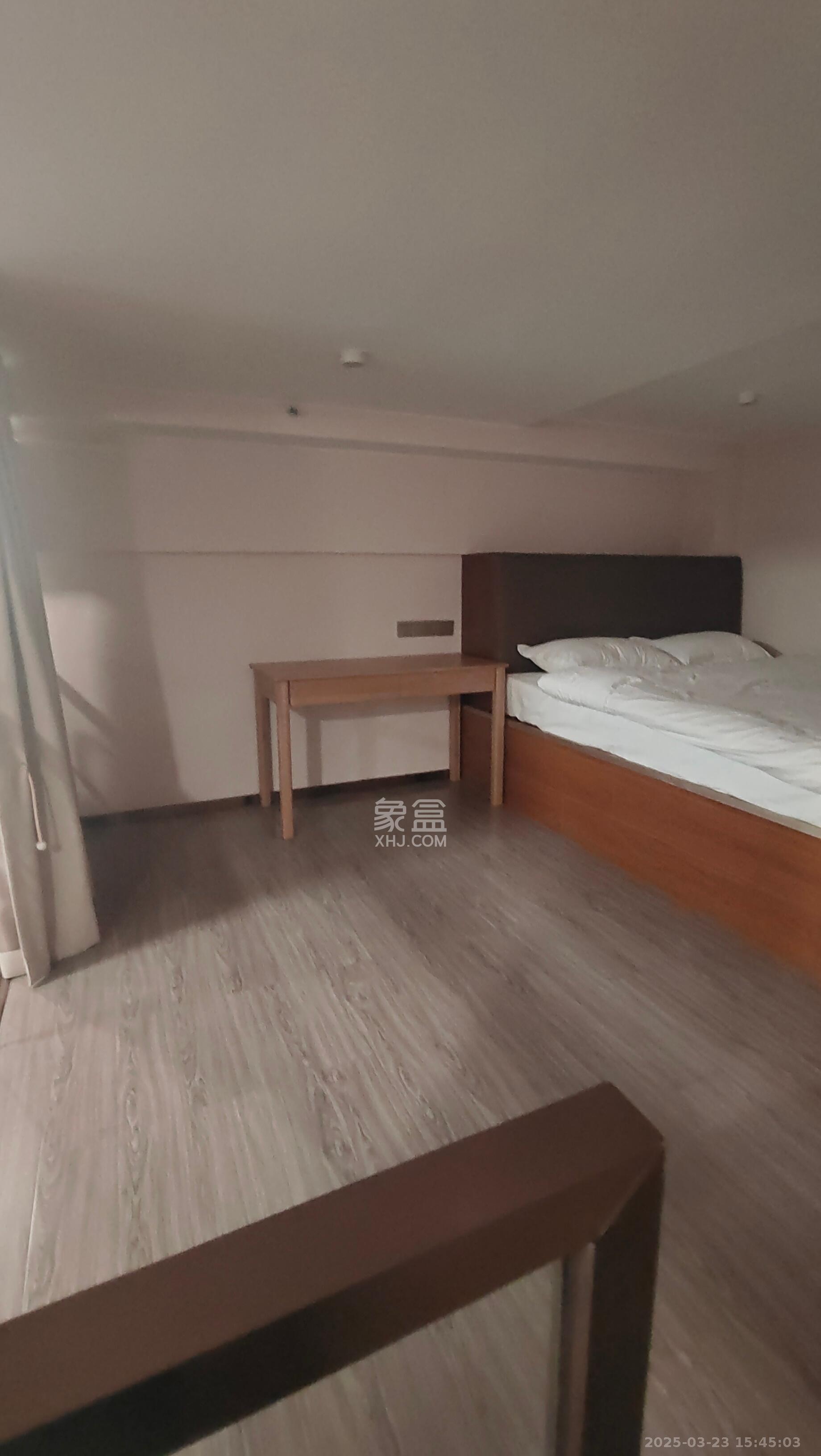富兴时代御城  1室1厅1卫   3500.00元/月室内图