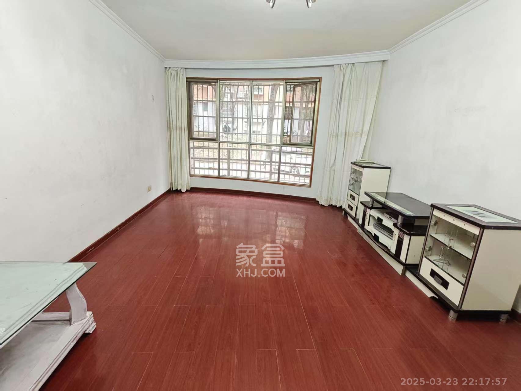 涉外花园  3室2厅2卫    2400.0元/月 涉外花园  3室2厅2卫    2400.0元/月室内图