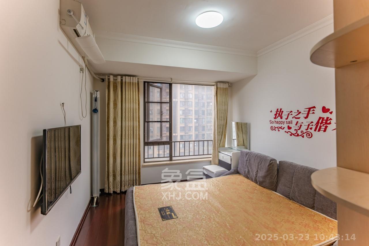 中海国际一期  2室2厅1卫   1900.00元/月室内图