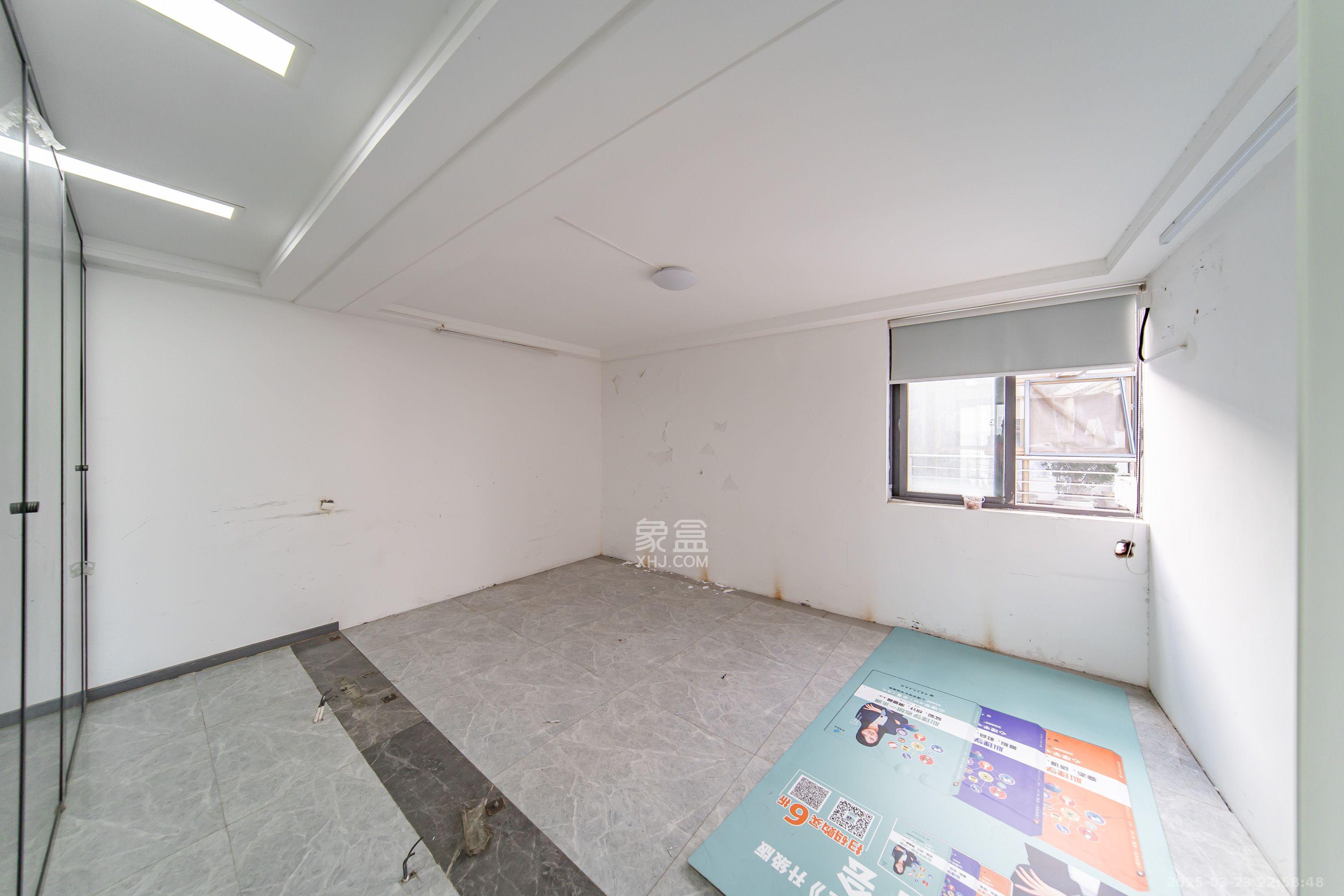 阳光100一期、四五期 7室2厅2卫 5000.0元/月 阳光100一期、四五期 7室2厅2卫 5000.0元/月室内图