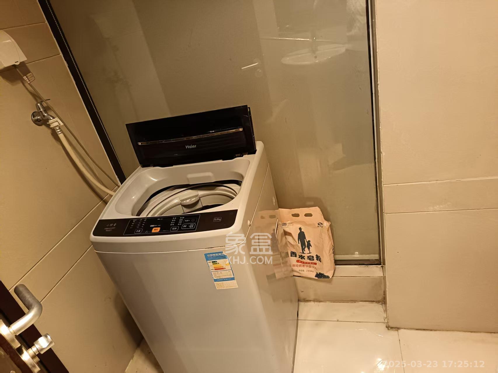 标志商务中心 1室1厅1卫 1200.0元/月 标志商务中心 1室1厅1卫 1200.0元/月室内图