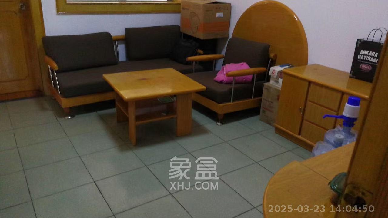湘农桥社区  3室1厅1卫   1900.00元/月