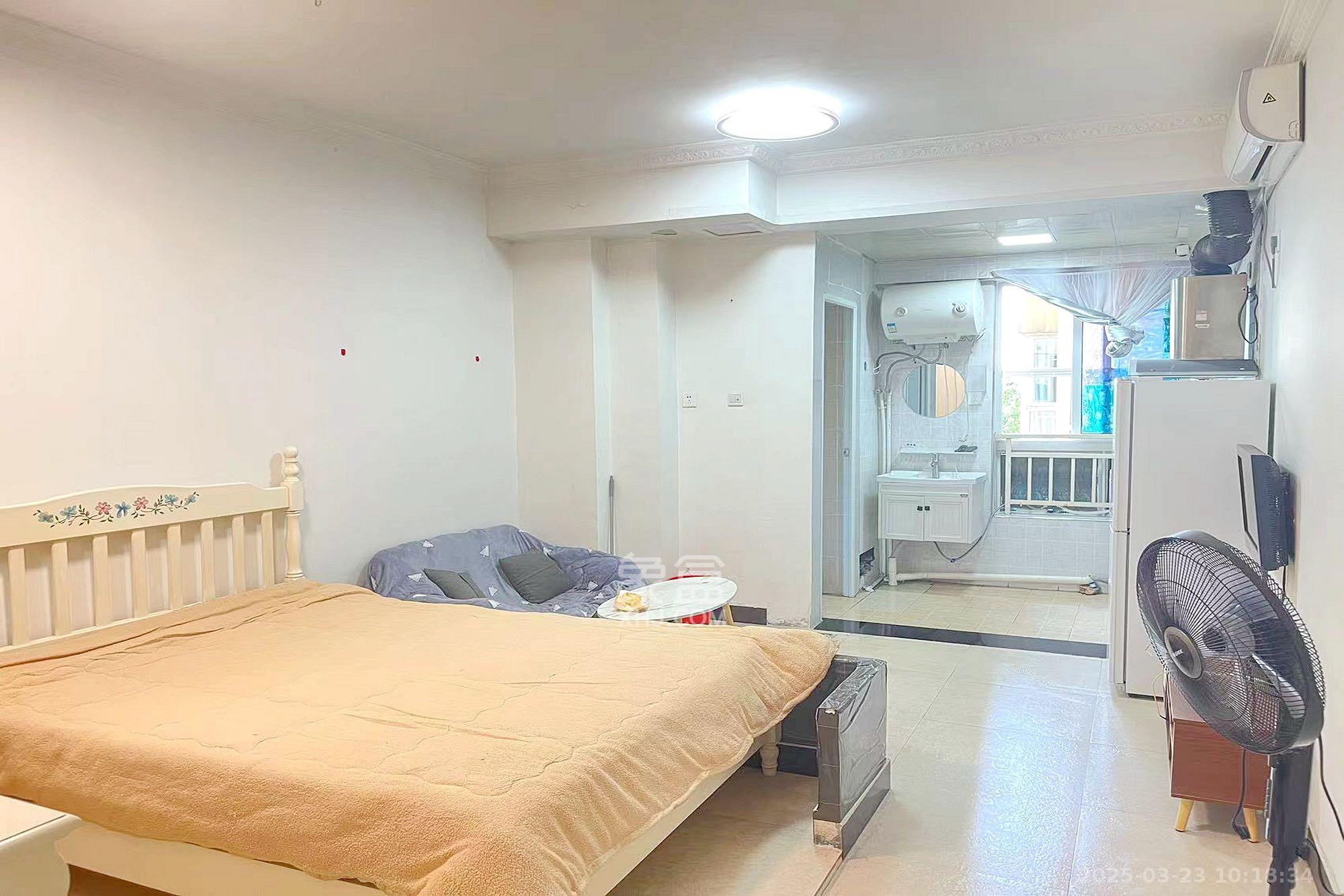 汇都公寓  1室1厅1卫   1400.00元/月室内图