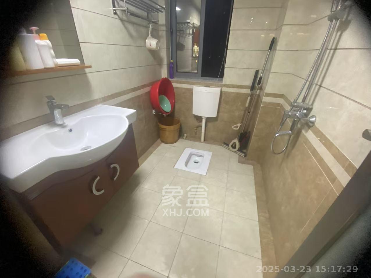 上海城小区 4室2厅2卫 3500.0元/月 上海城小区 4室2厅2卫 3500.0元/月室内图