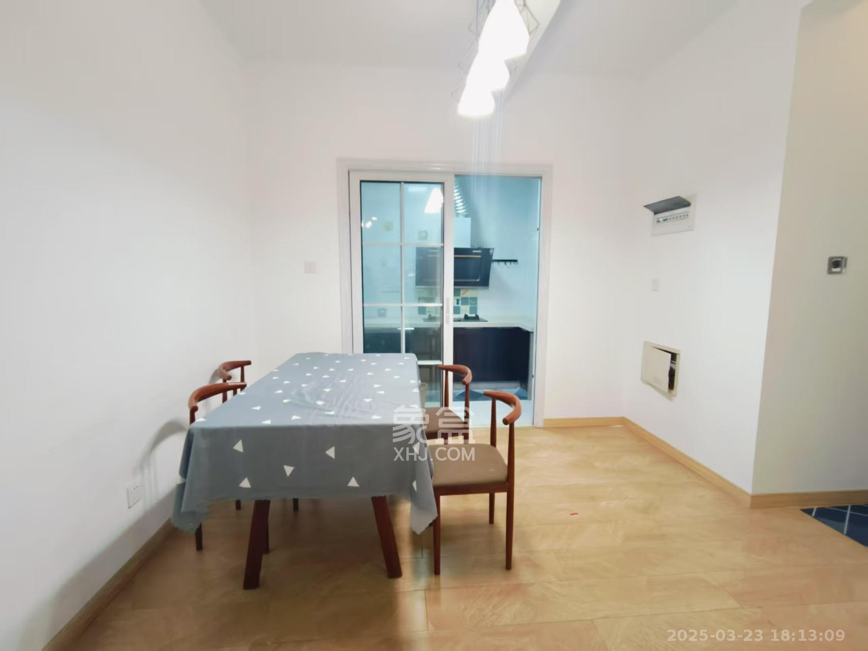 福天藏郡院子  1室2厅2卫    2400.0元/月 福天藏郡院子  1室2厅2卫    2400.0元/月室内图