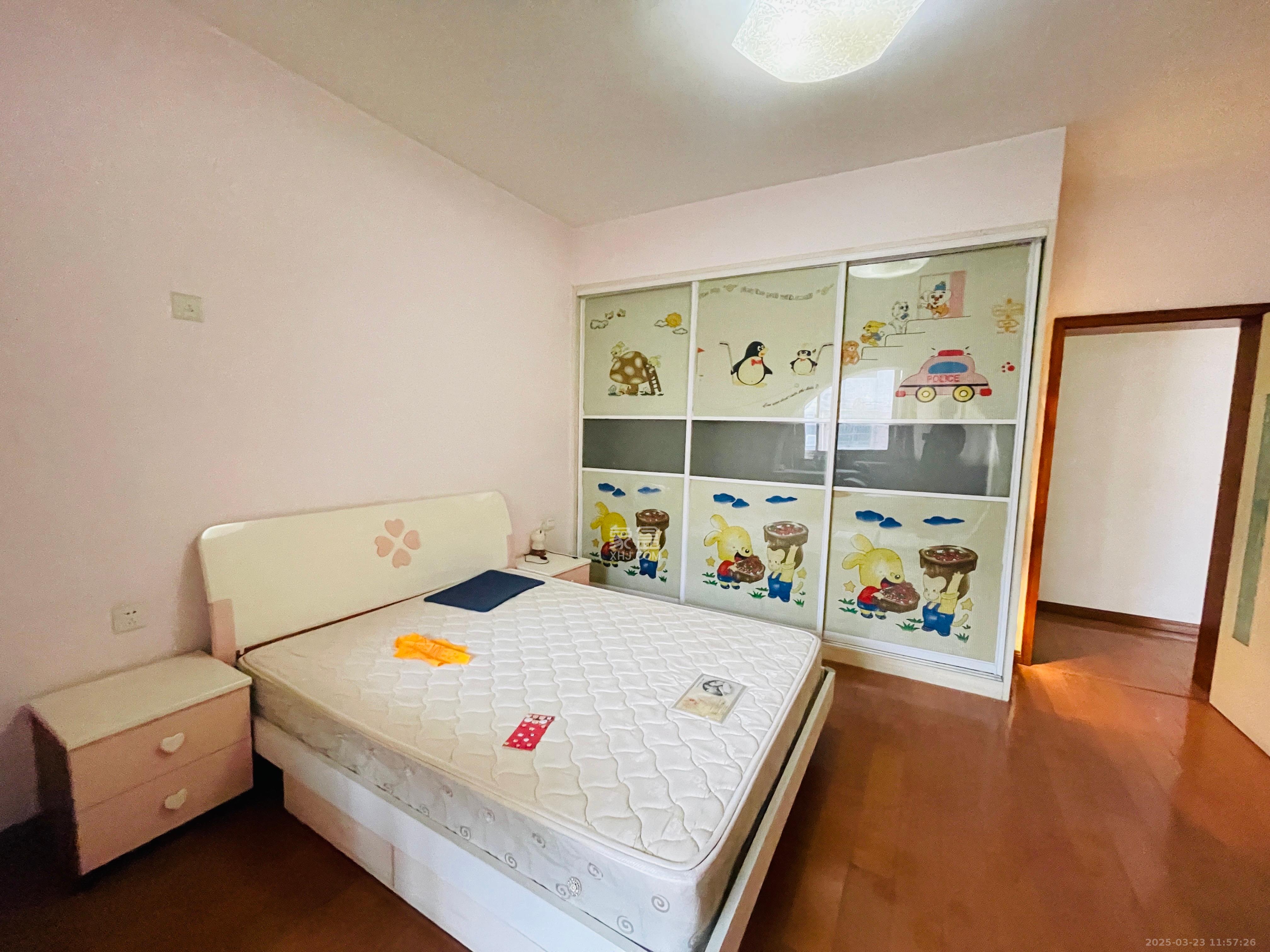 芙蓉公寓 3室2厅2卫 2500.0元/月 芙蓉公寓 3室2厅2卫 2500.0元/月室内图