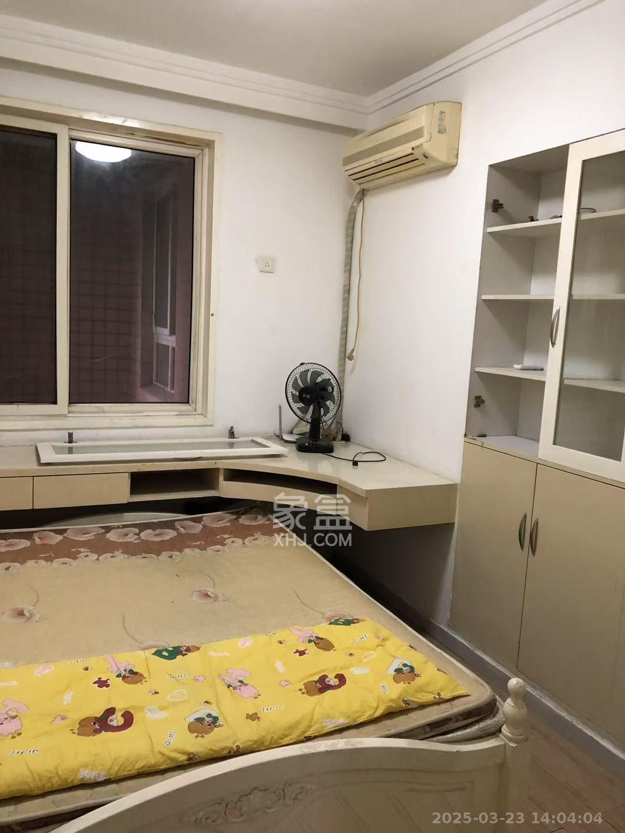 翡翠林居  2室2厅2卫   2200.00元/月室内图