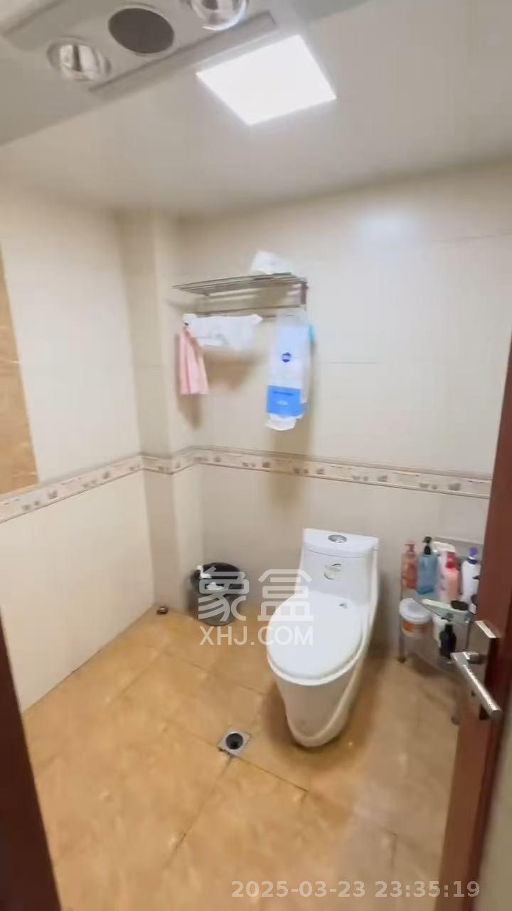 鑫邮小区  1室2厅1卫    2600.0元/月室内图