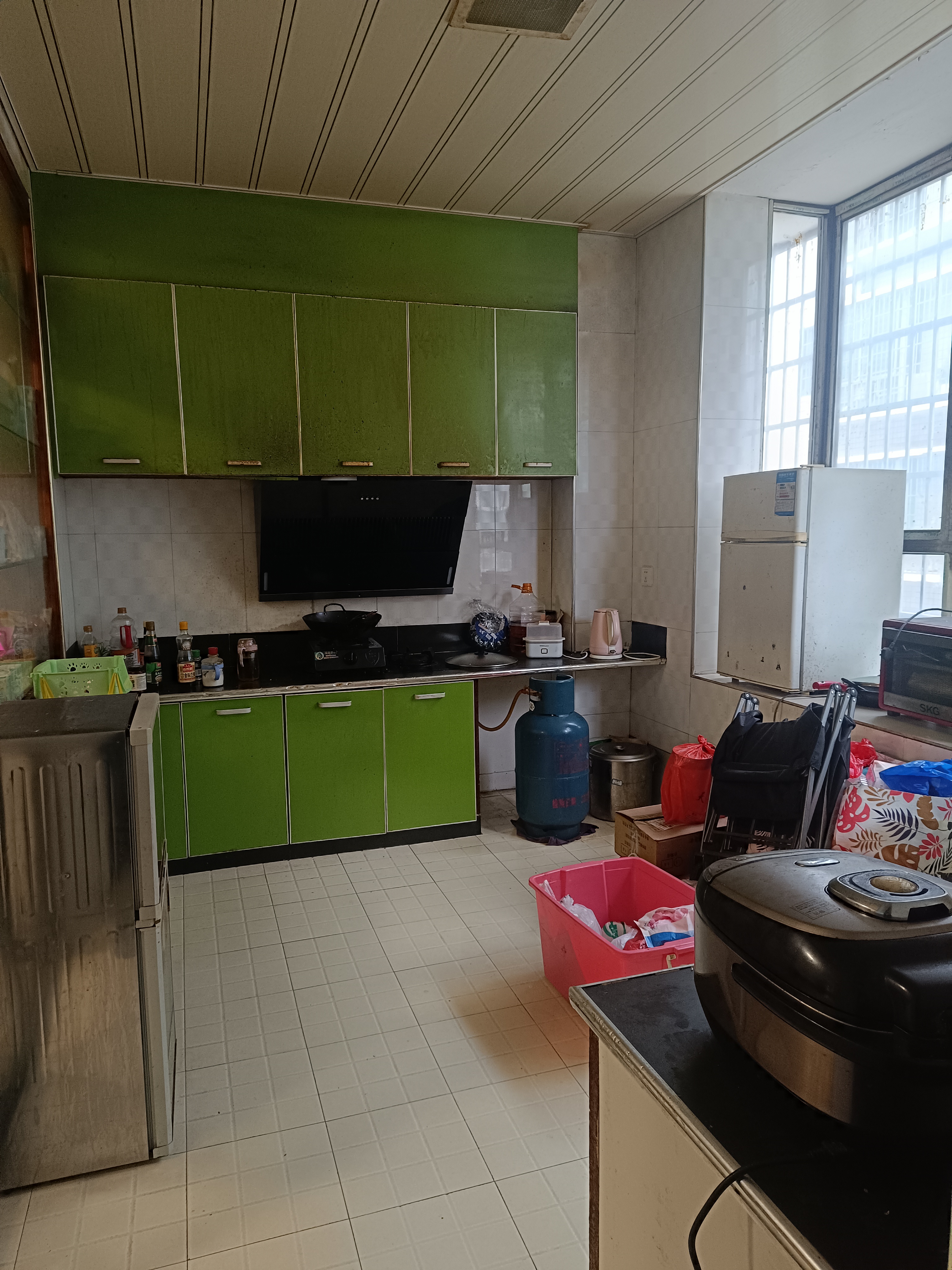 罗家小区西区 3室2厅1卫 1200.0元/月 罗家小区西区 3室2厅1卫 1200.0元/月室内图