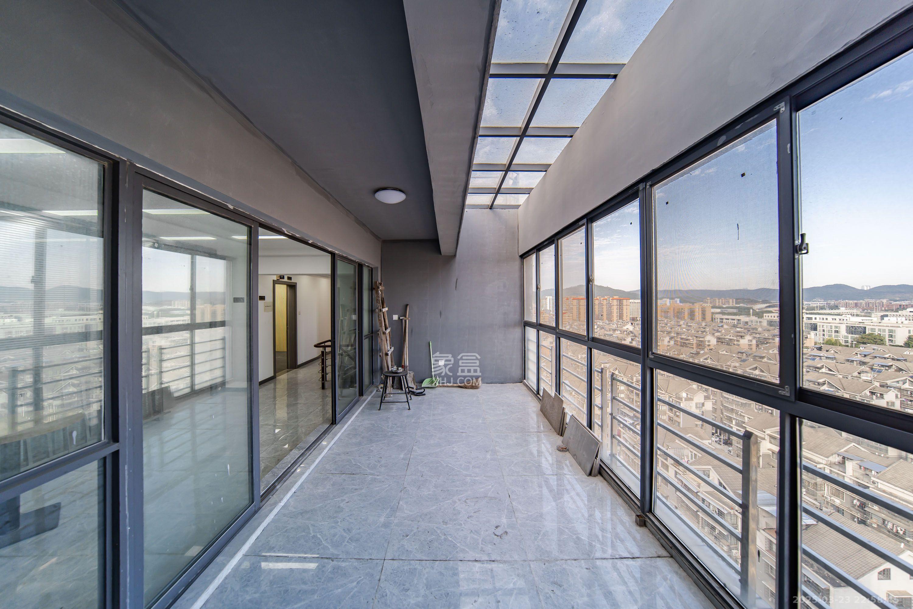 阳光100一期、四五期 7室2厅2卫 5000.0元/月 阳光100一期、四五期 7室2厅2卫 5000.0元/月室内图