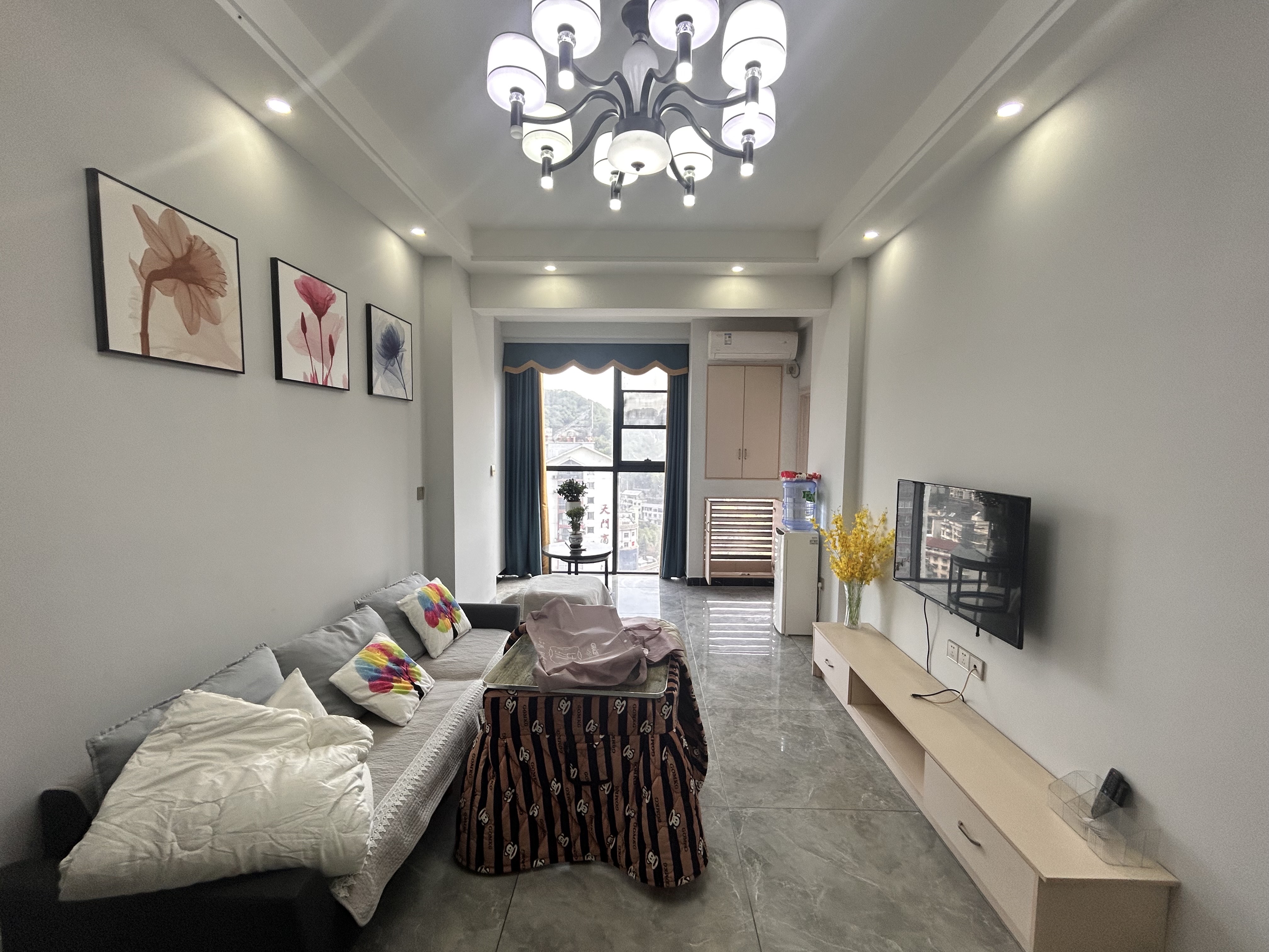 天门中央广场 1室1厅1卫 1800.0元/月 天门中央广场 1室1厅1卫 1800.0元/月室内图