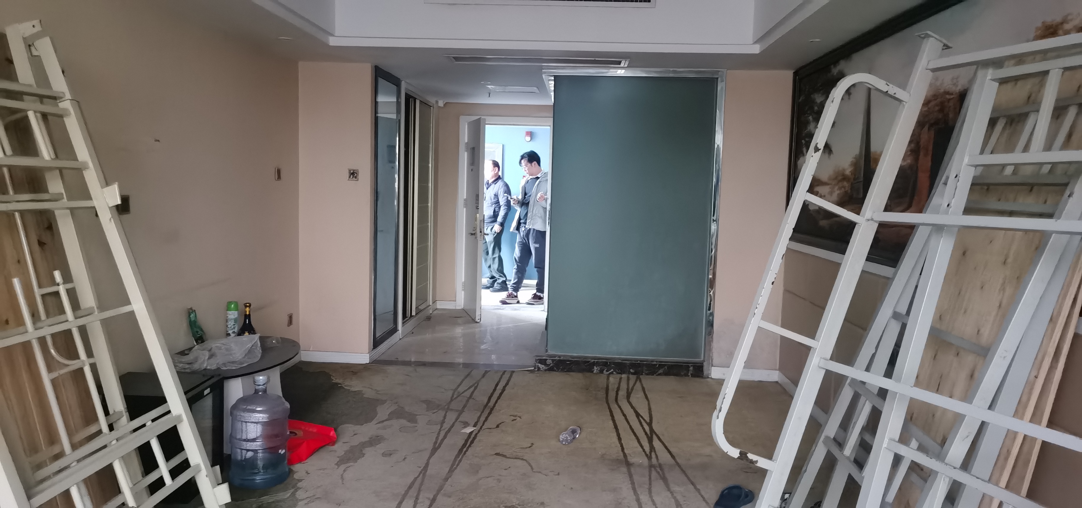 财智公馆大厦(瑞士国际酒店) 1室1厅1卫 1000.0元/月 财智公馆大厦(瑞士国际酒店) 1室1厅1卫 1000.0元/月室内图