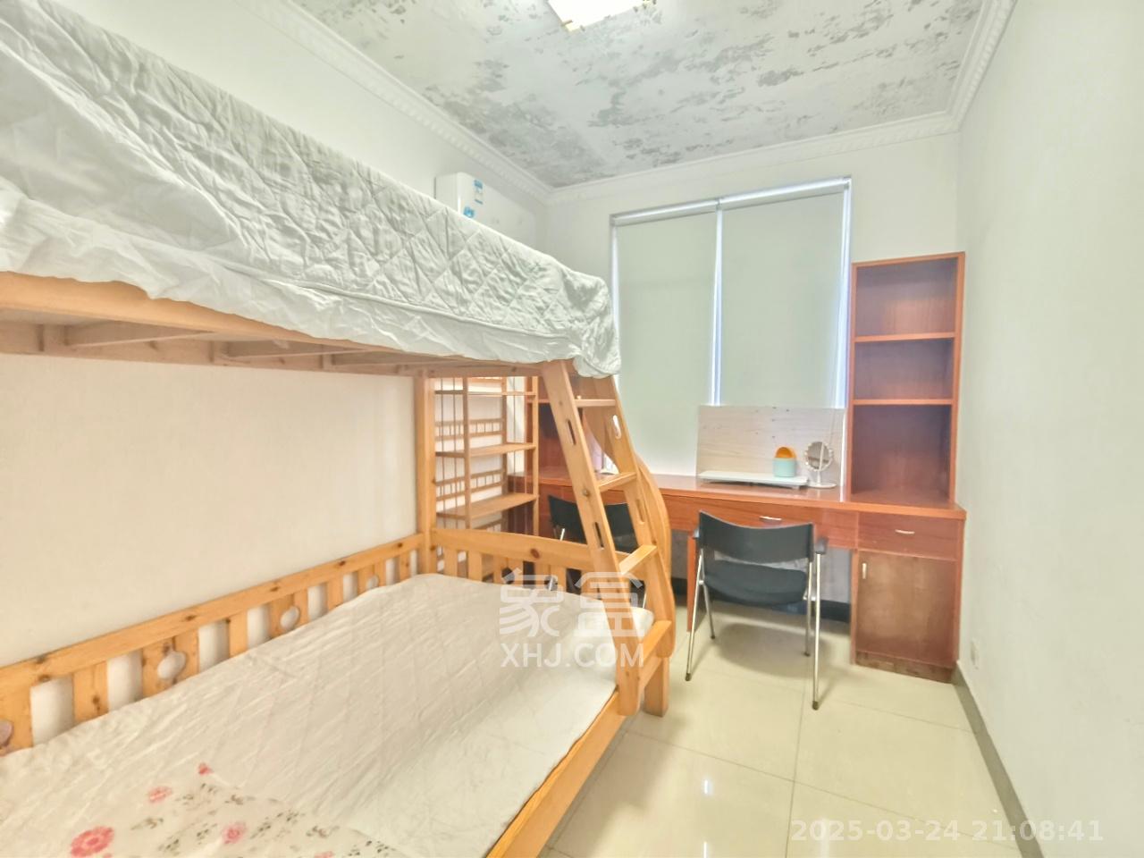 山水英伦  3室2厅2卫   2000.00元/月室内图