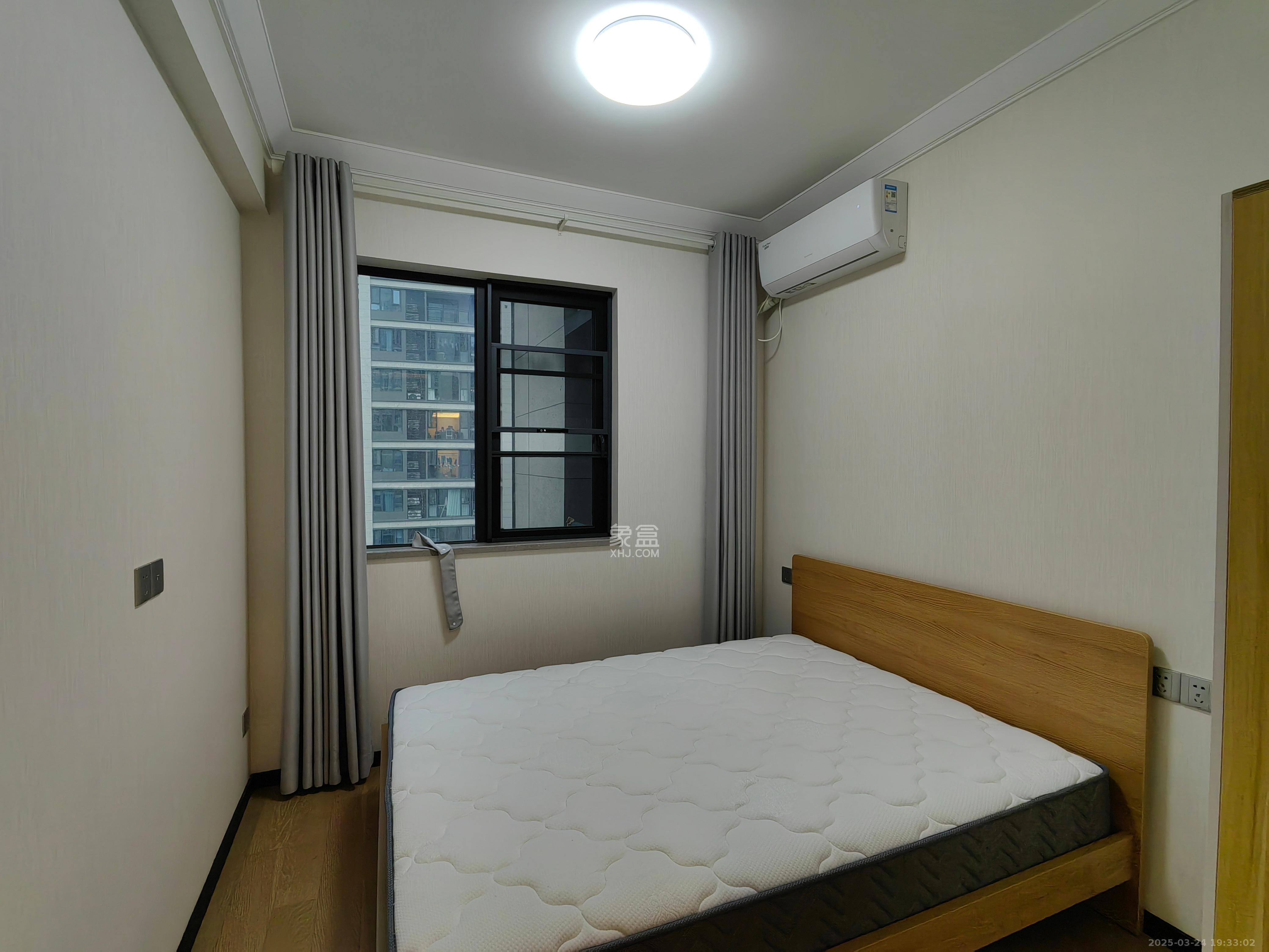 中海阅溪府  4室2厅2卫   3300.00元/月室内图