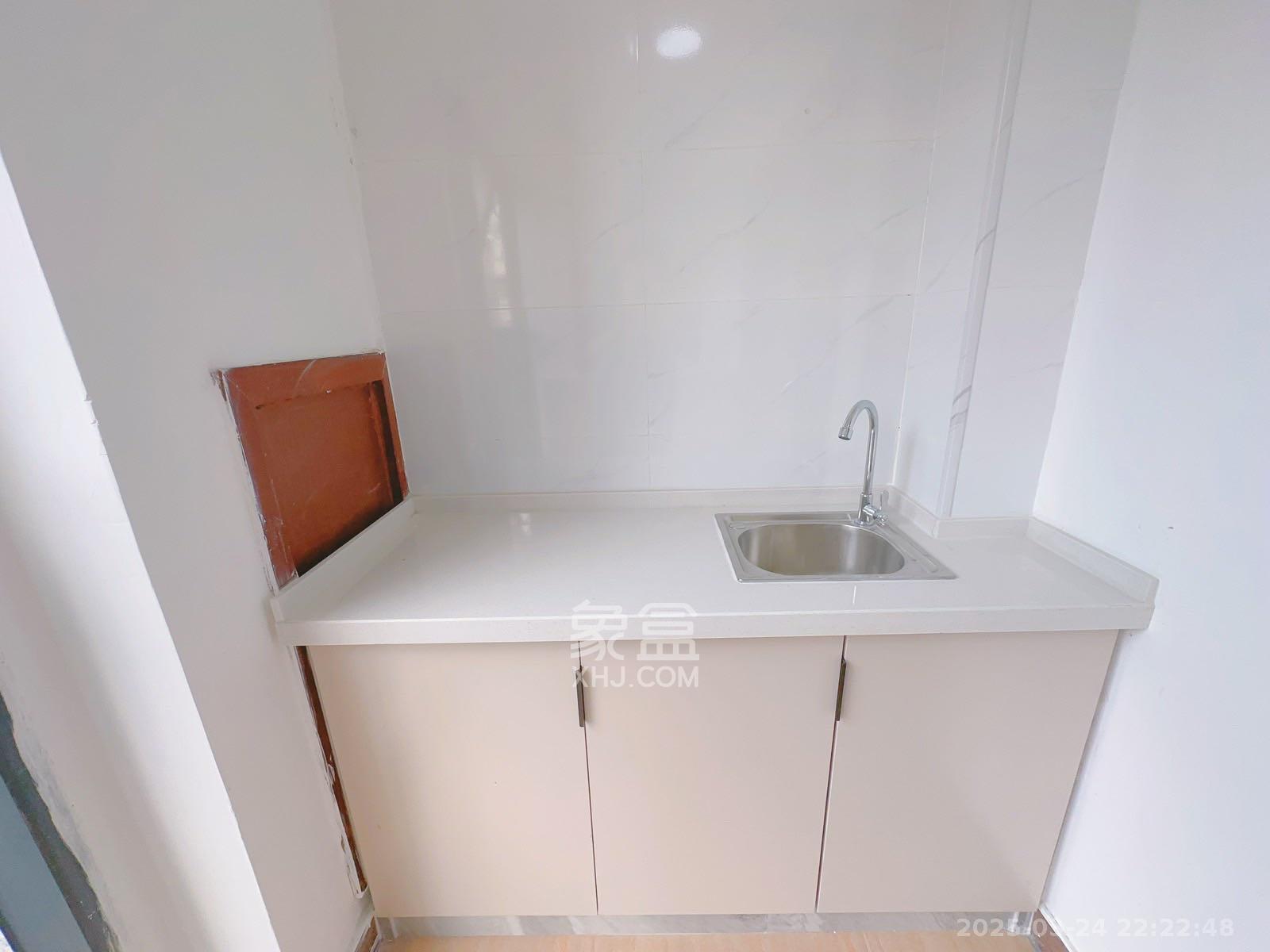 东塘瑞府 1室1厅1卫 2300.0元/月 东塘瑞府 1室1厅1卫 2300.0元/月室内图