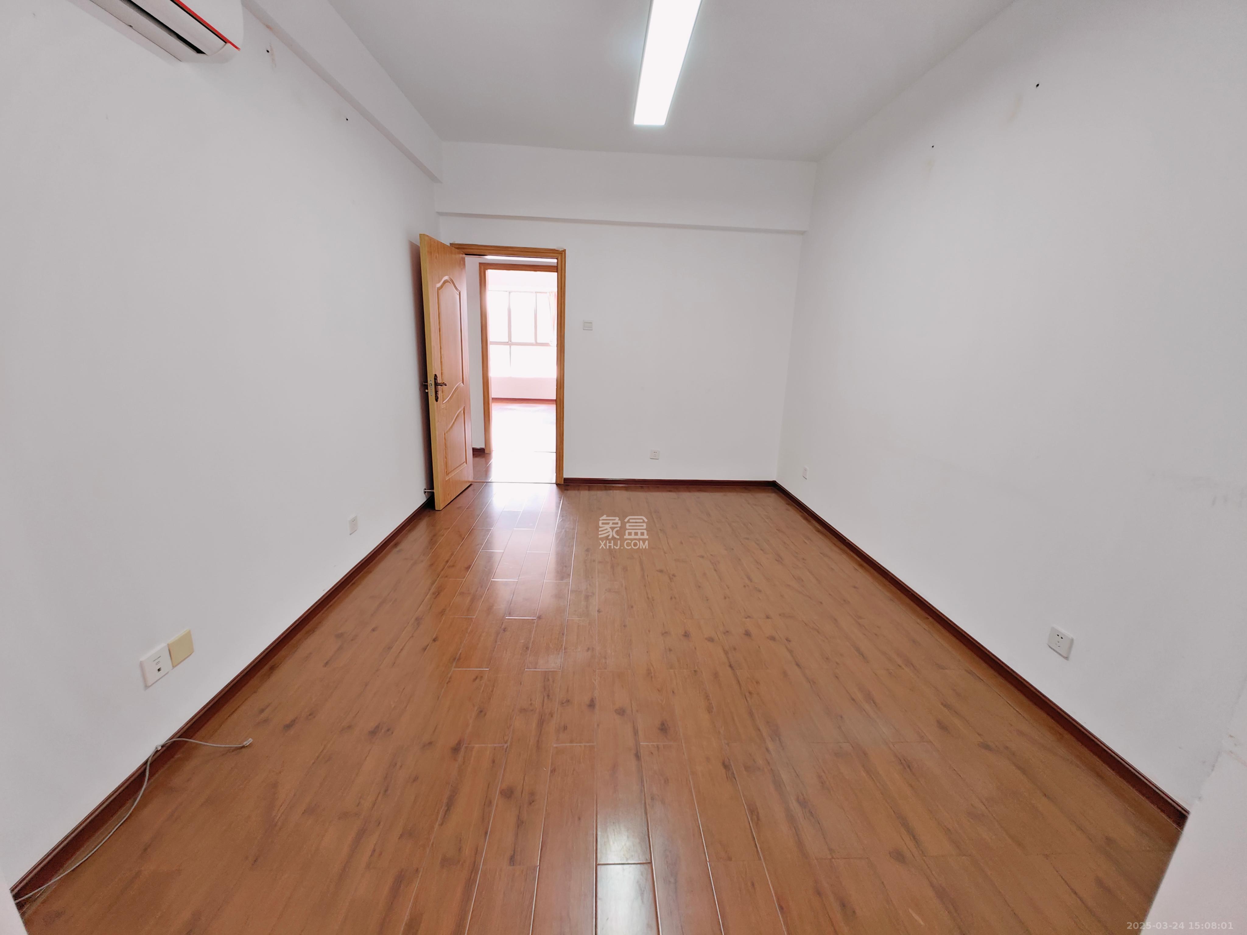 环达路桥 3室2厅2卫 3100.0元/月 环达路桥 3室2厅2卫 3100.0元/月室内图