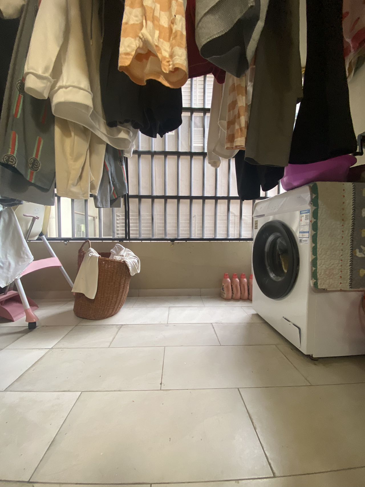 金湖壹号  3室2厅2卫   235.00万室内图