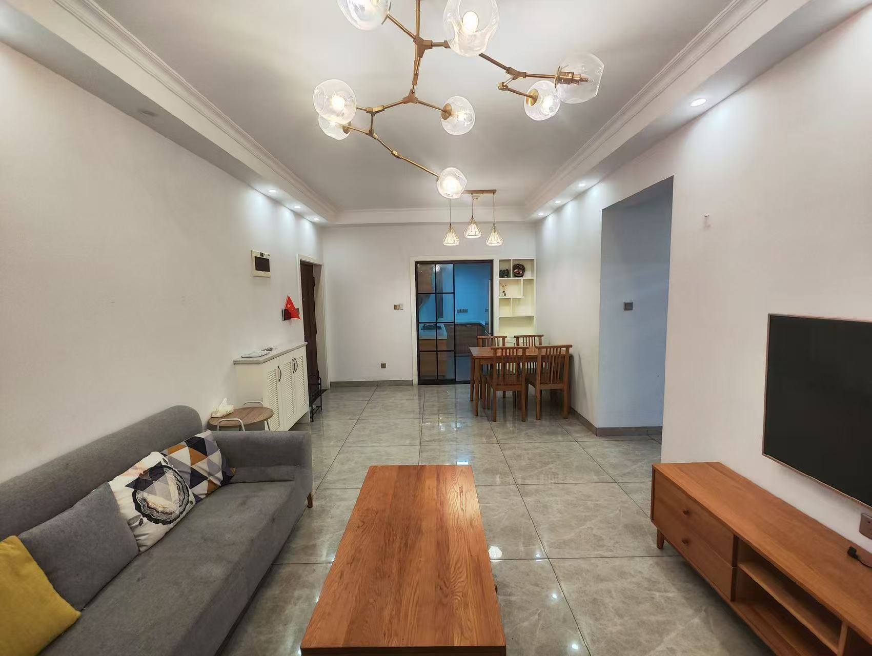 流金岁月-华晨国际  3室2厅1卫    74.0万 流金岁月-华晨国际  3室2厅1卫    74.0万室内图