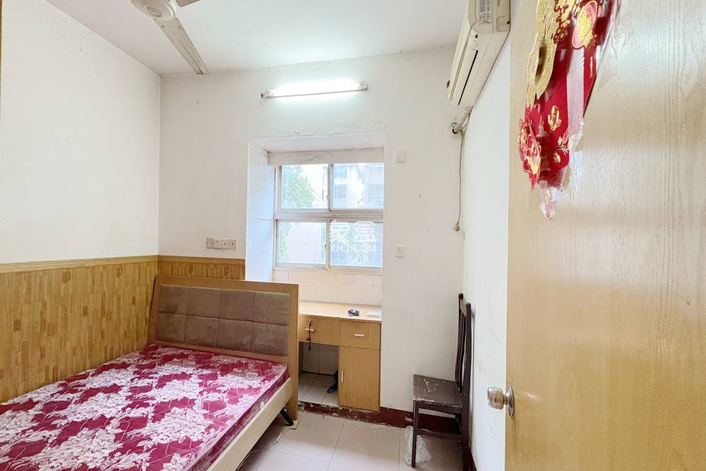 文藝新村  1室1廳1衛(wèi)   32.00萬(wàn)