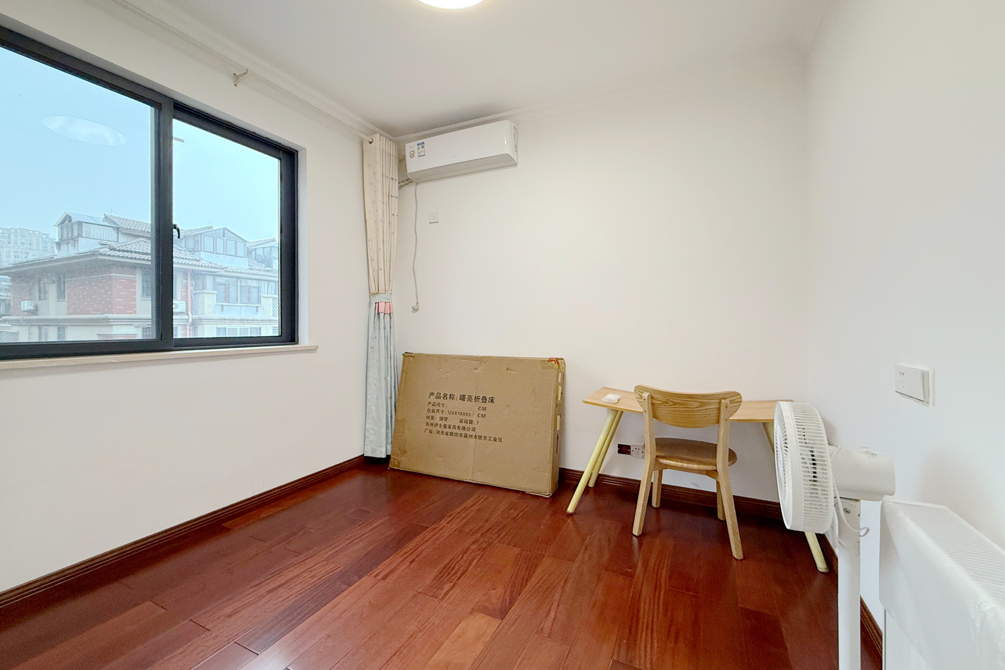 澳海月亮湾 3室2厅1卫 70.0万 澳海月亮湾 3室2厅1卫 70.0万卧室