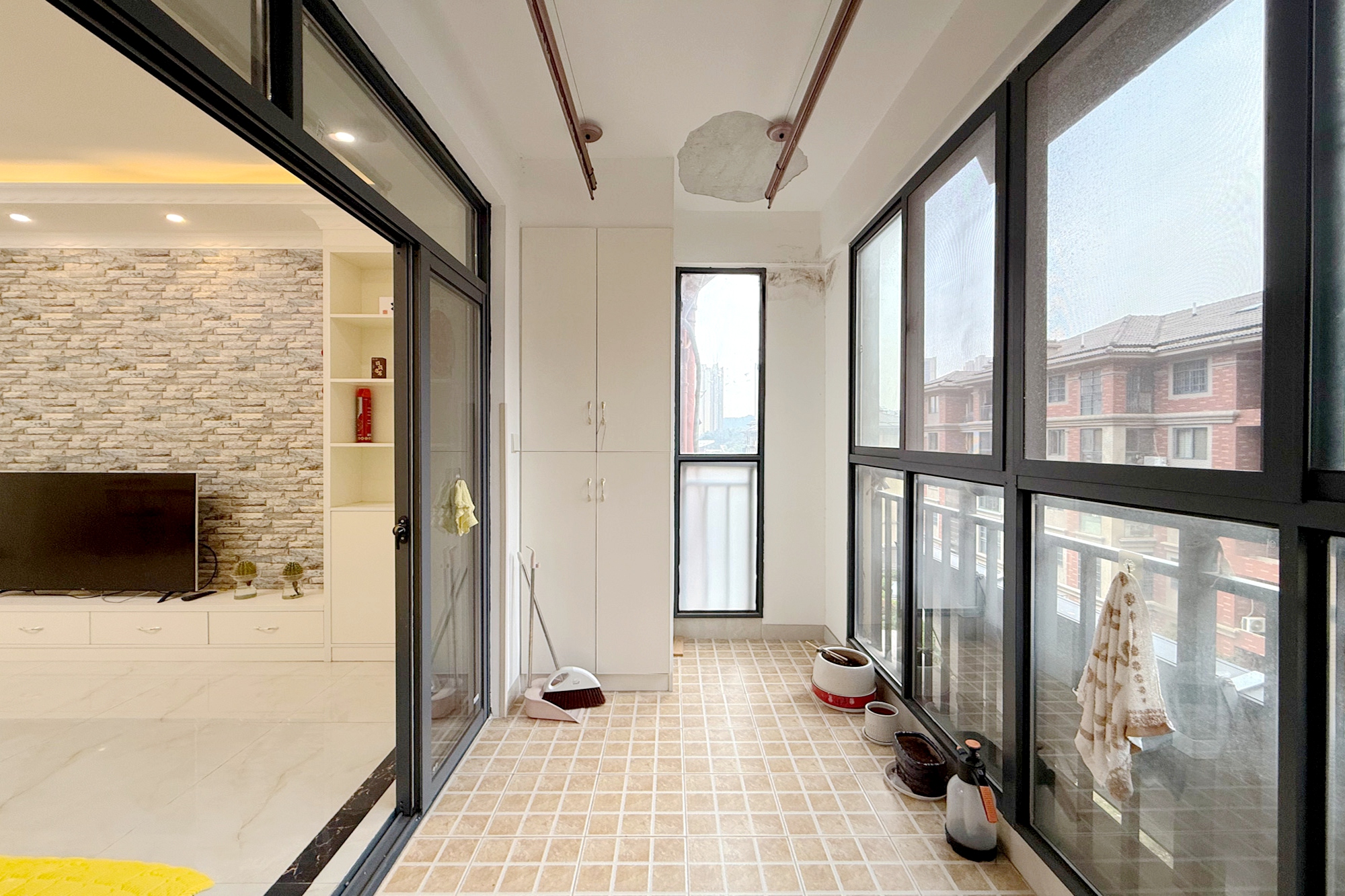 澳海月亮湾 3室2厅1卫 70.0万 澳海月亮湾 3室2厅1卫 70.0万阳台