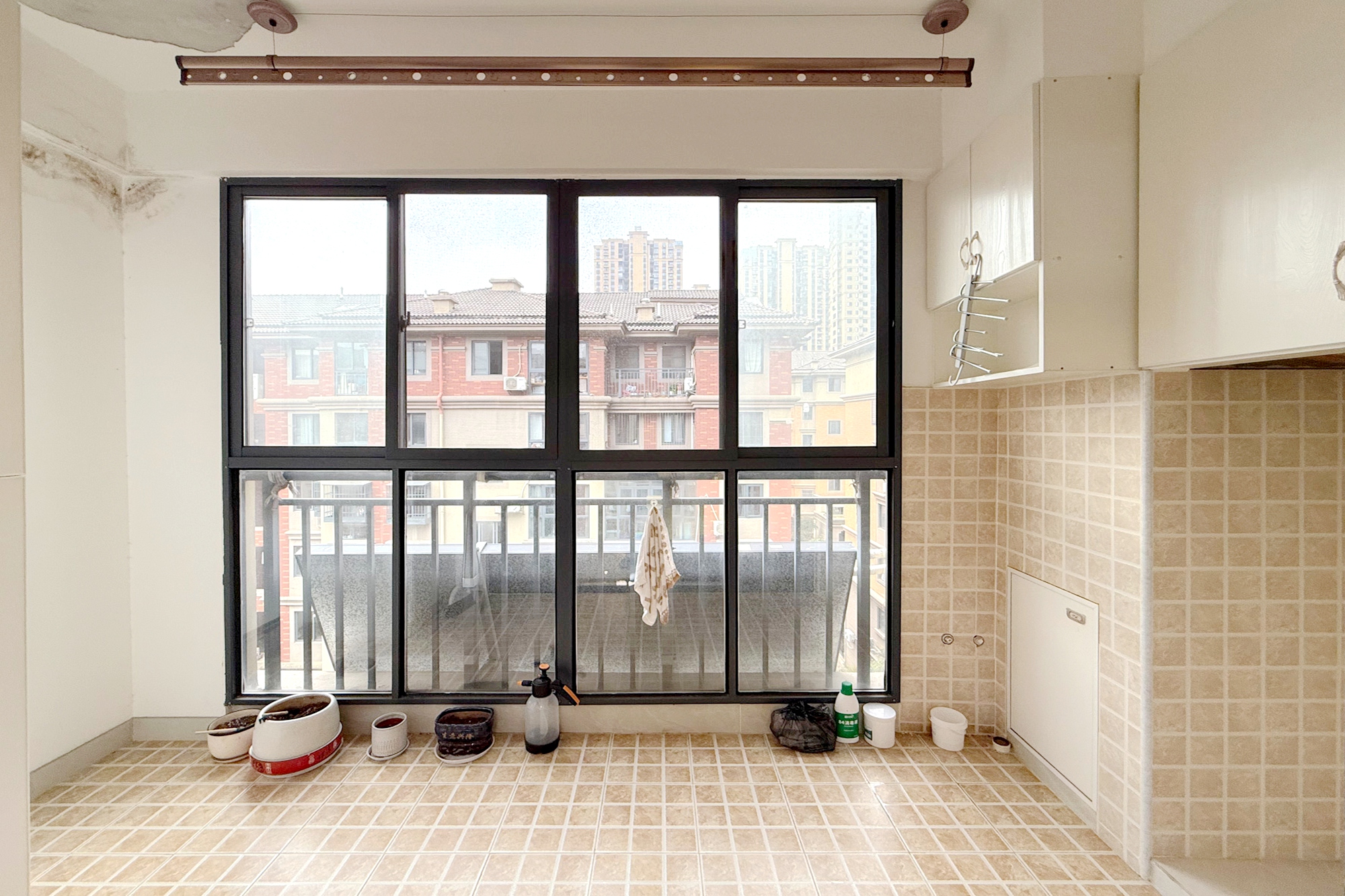 澳海月亮湾 3室2厅1卫 70.0万 澳海月亮湾 3室2厅1卫 70.0万阳台