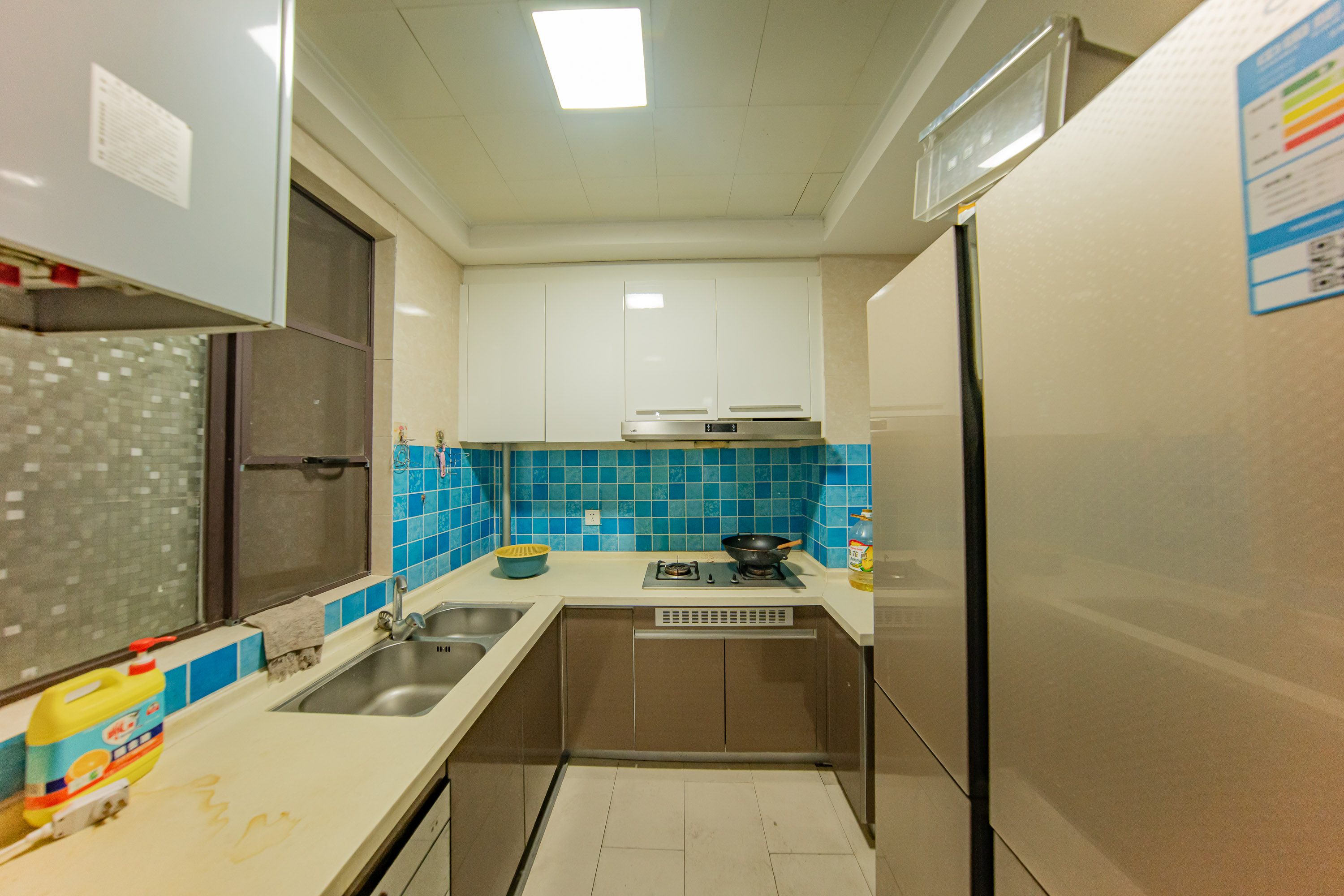 中海国际三期 3室2厅2卫 82.8万 中海国际三期 3室2厅2卫 82.8万厨房