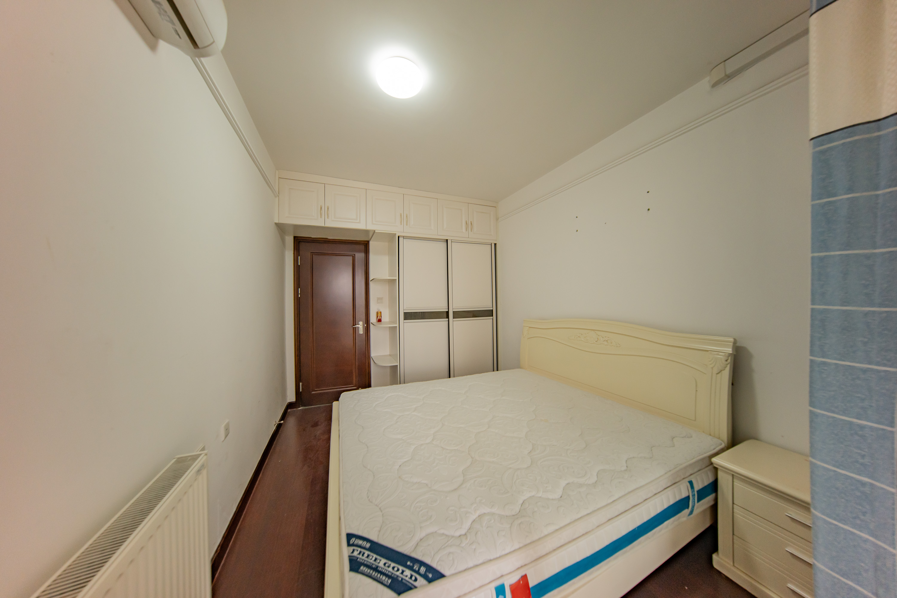 中海国际三期 3室2厅2卫 82.8万 中海国际三期 3室2厅2卫 82.8万卧室