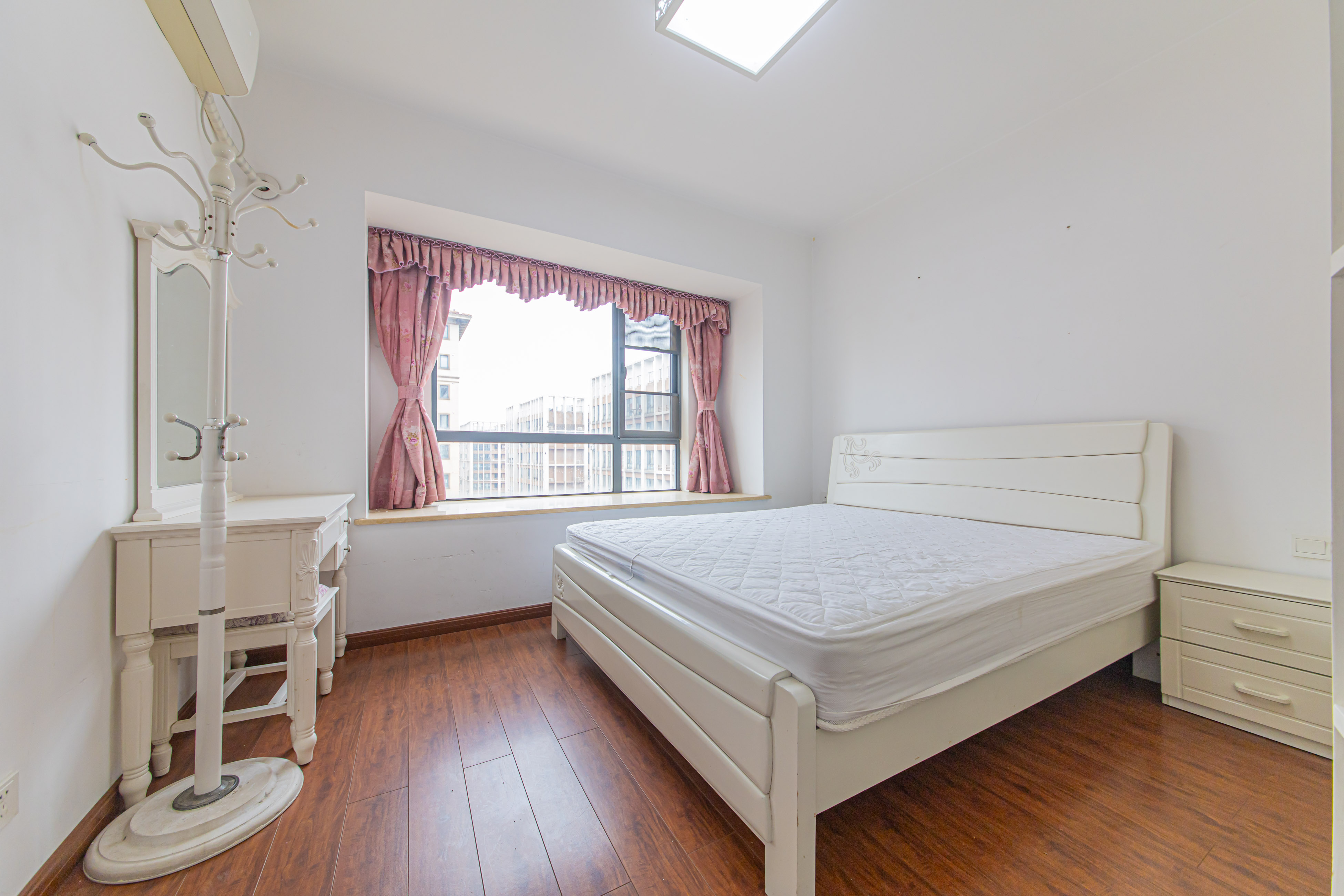 中建芙蓉嘉苑 3室2厅1卫 105.0万 中建芙蓉嘉苑 3室2厅1卫 105.0万卧室