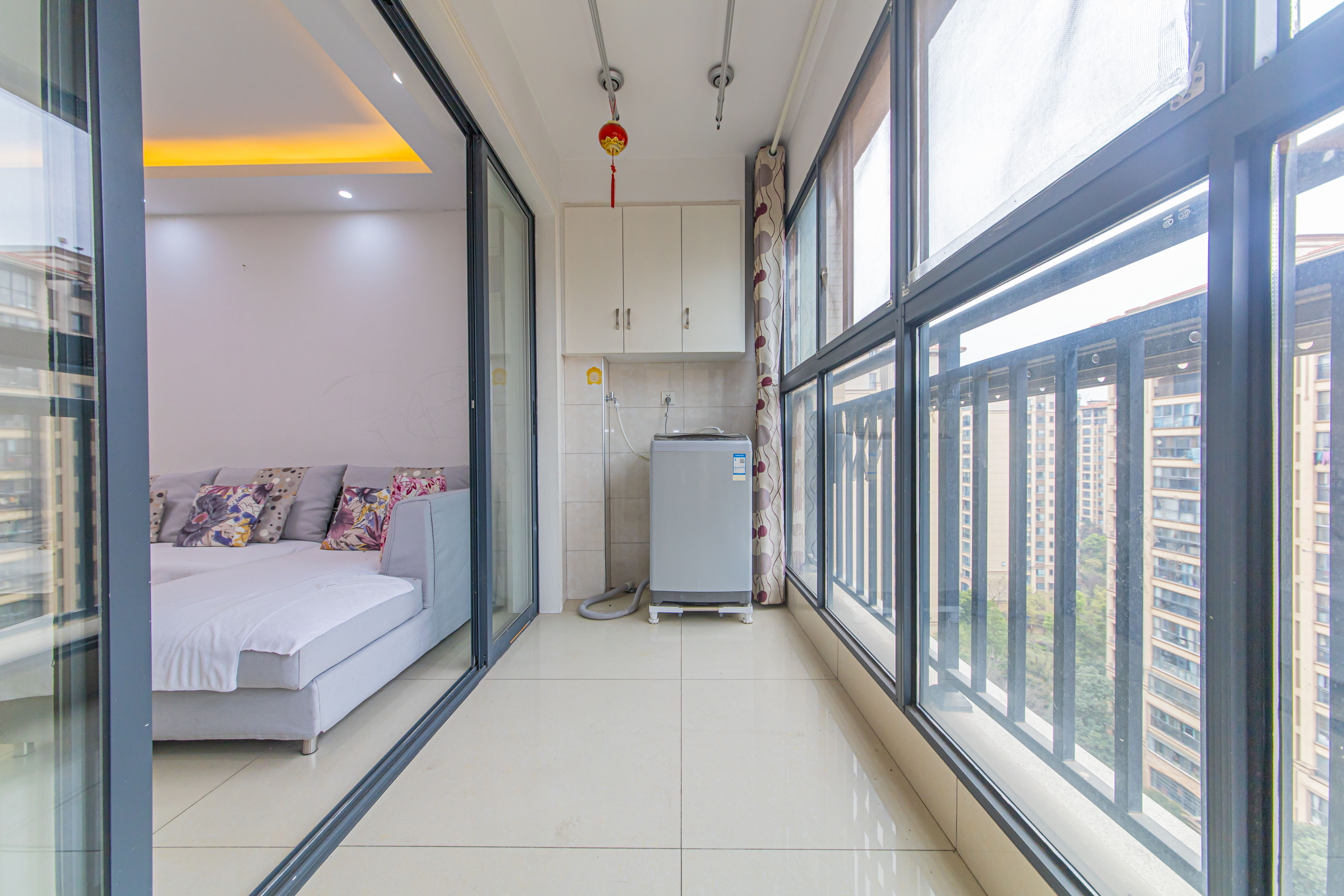 中建芙蓉嘉苑 3室2厅1卫 105.0万 中建芙蓉嘉苑 3室2厅1卫 105.0万阳台