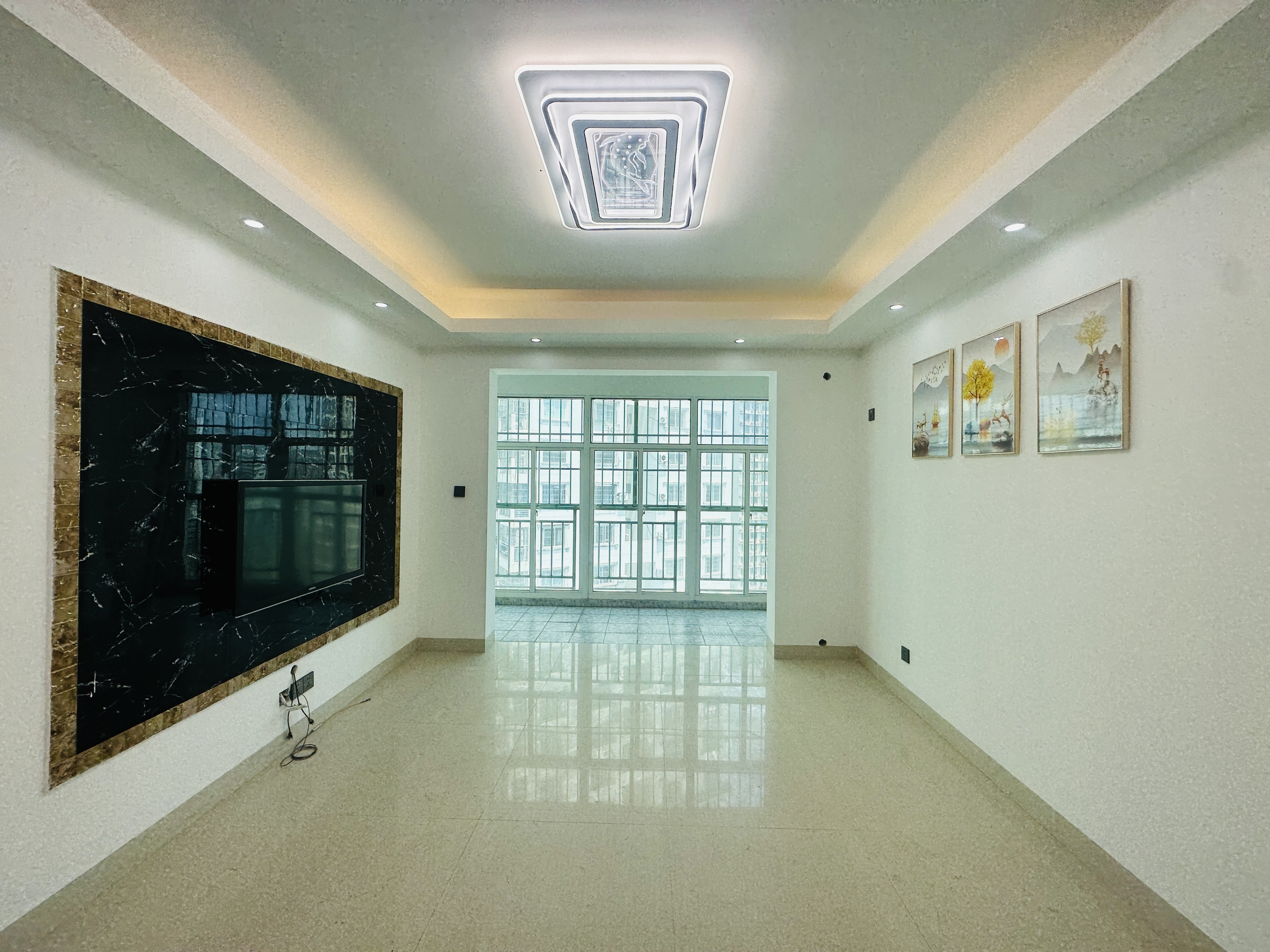 华丰大厦 3室2厅1卫 91.5万 华丰大厦 3室2厅1卫 91.5万客厅