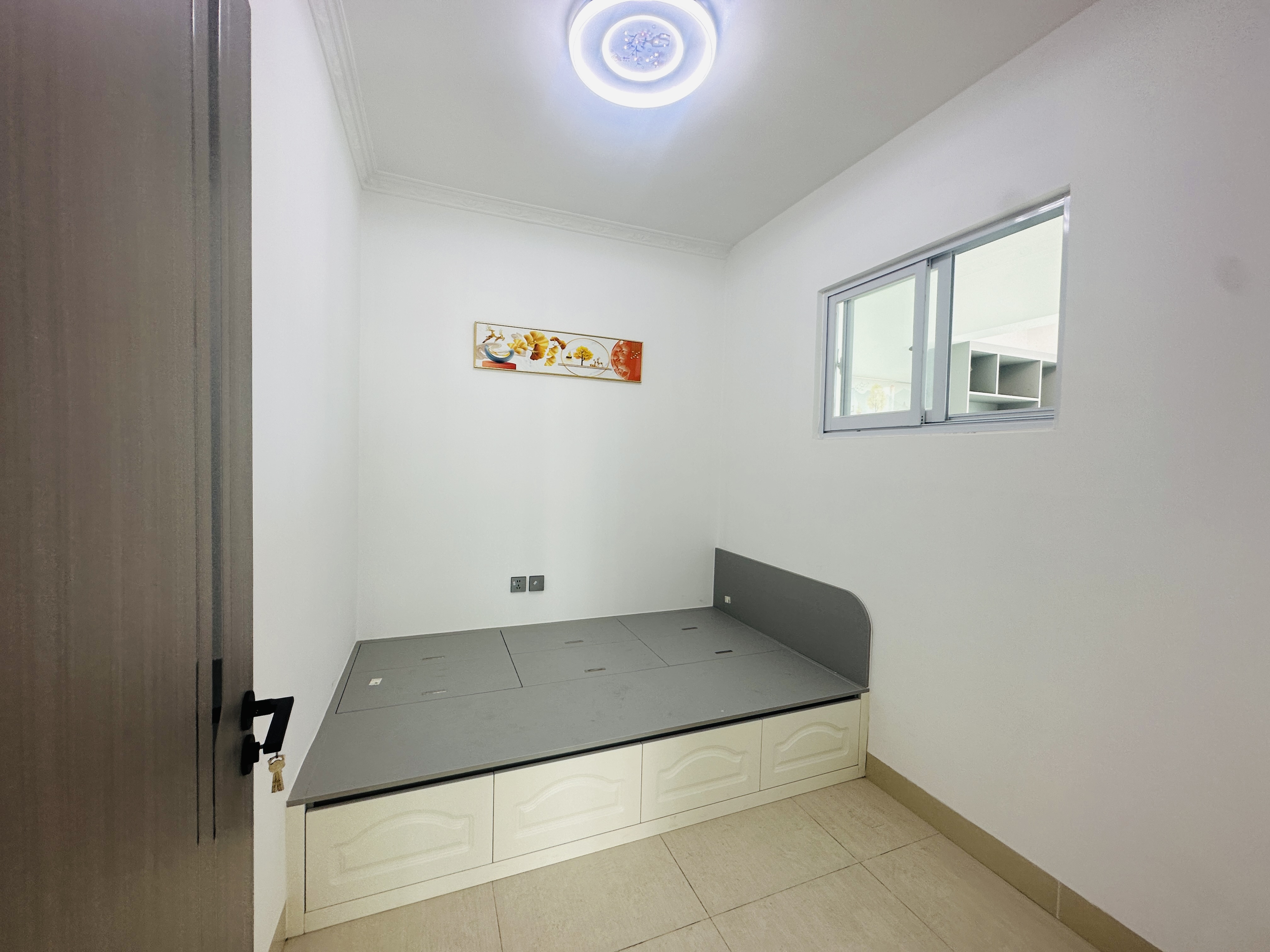 华丰大厦 3室2厅1卫 91.5万 华丰大厦 3室2厅1卫 91.5万卧室