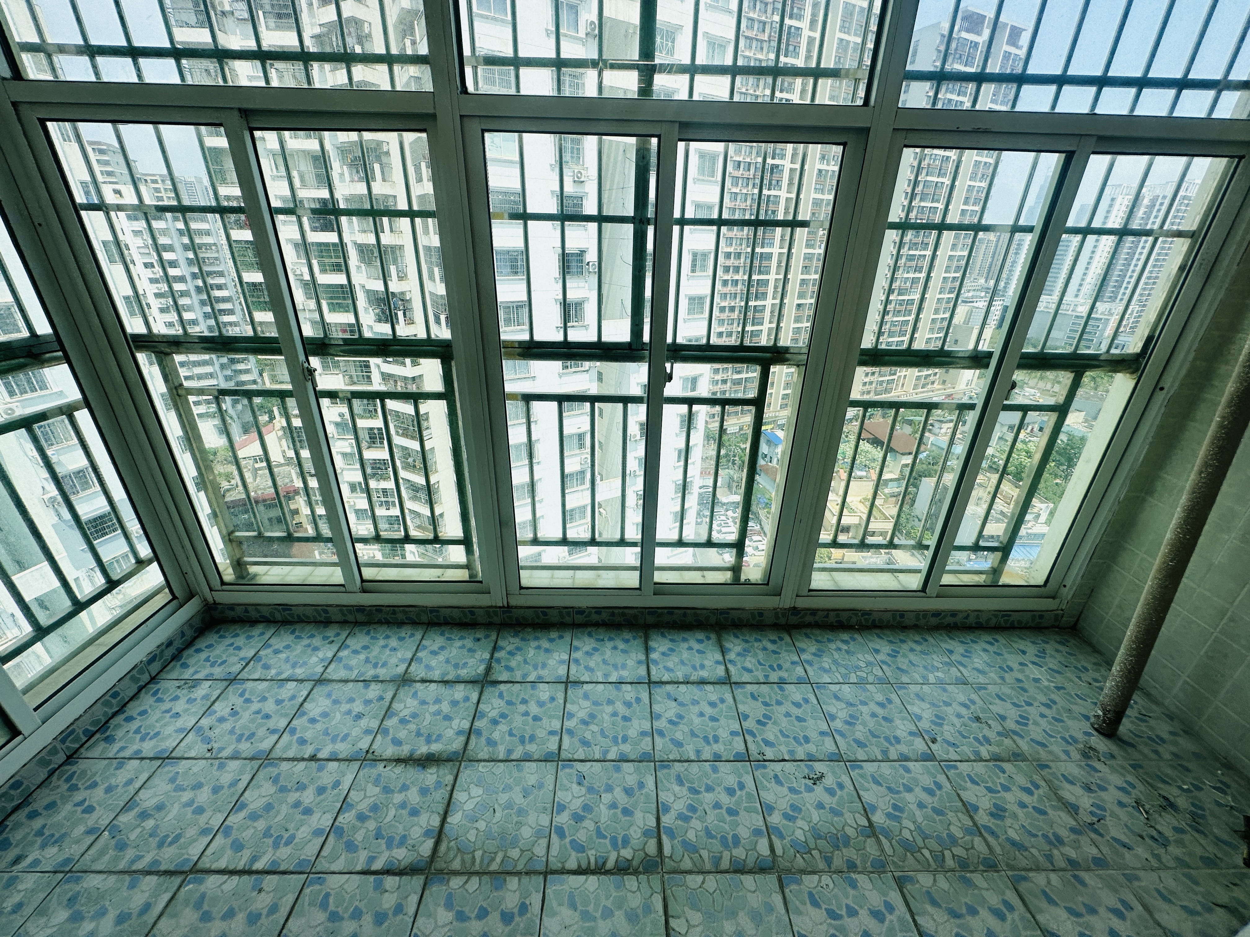 华丰大厦 3室2厅1卫 91.5万 华丰大厦 3室2厅1卫 91.5万阳台