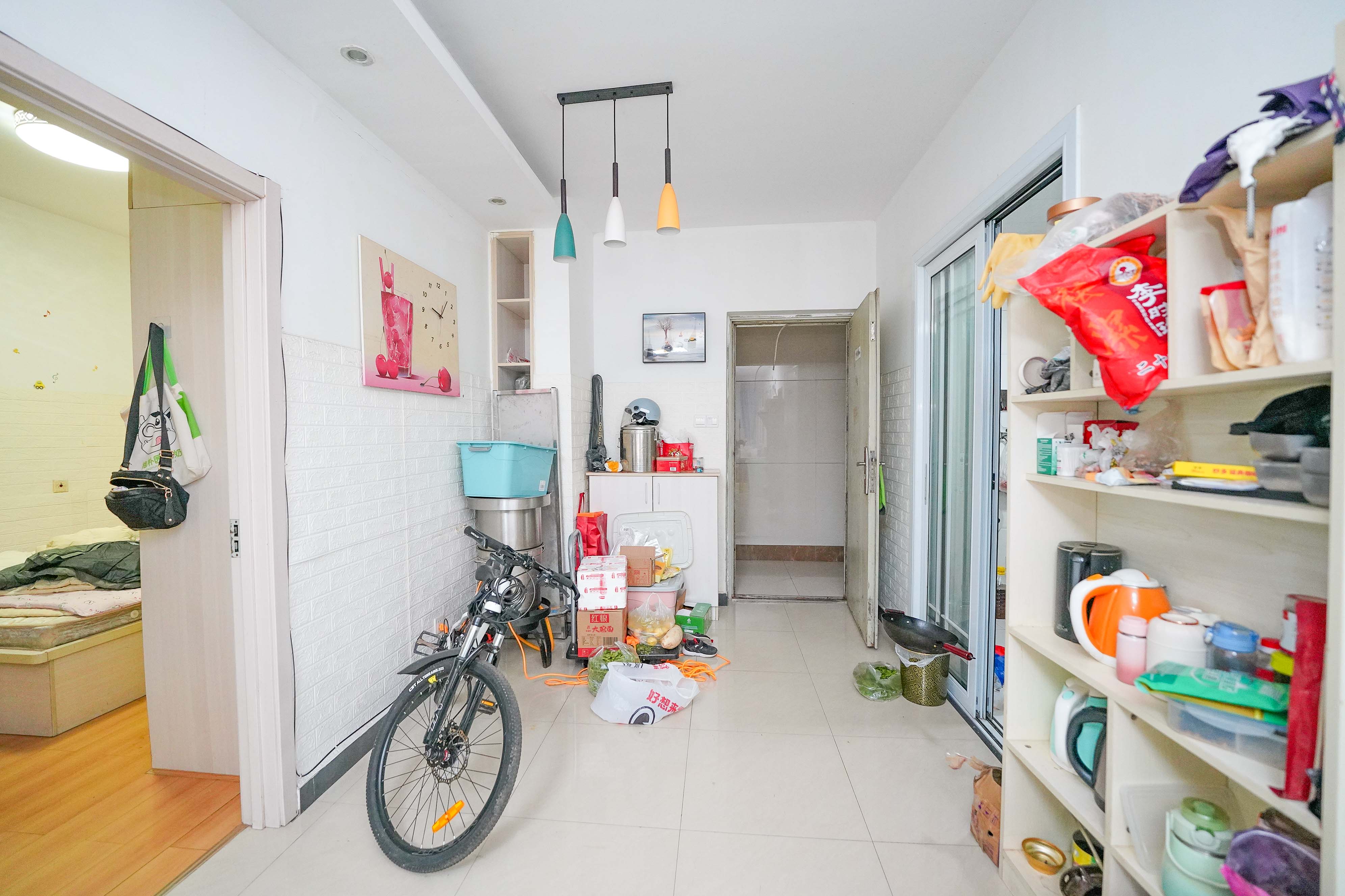 怡海星城 2室2厅1卫 36.0万 怡海星城 2室2厅1卫 36.0万客厅