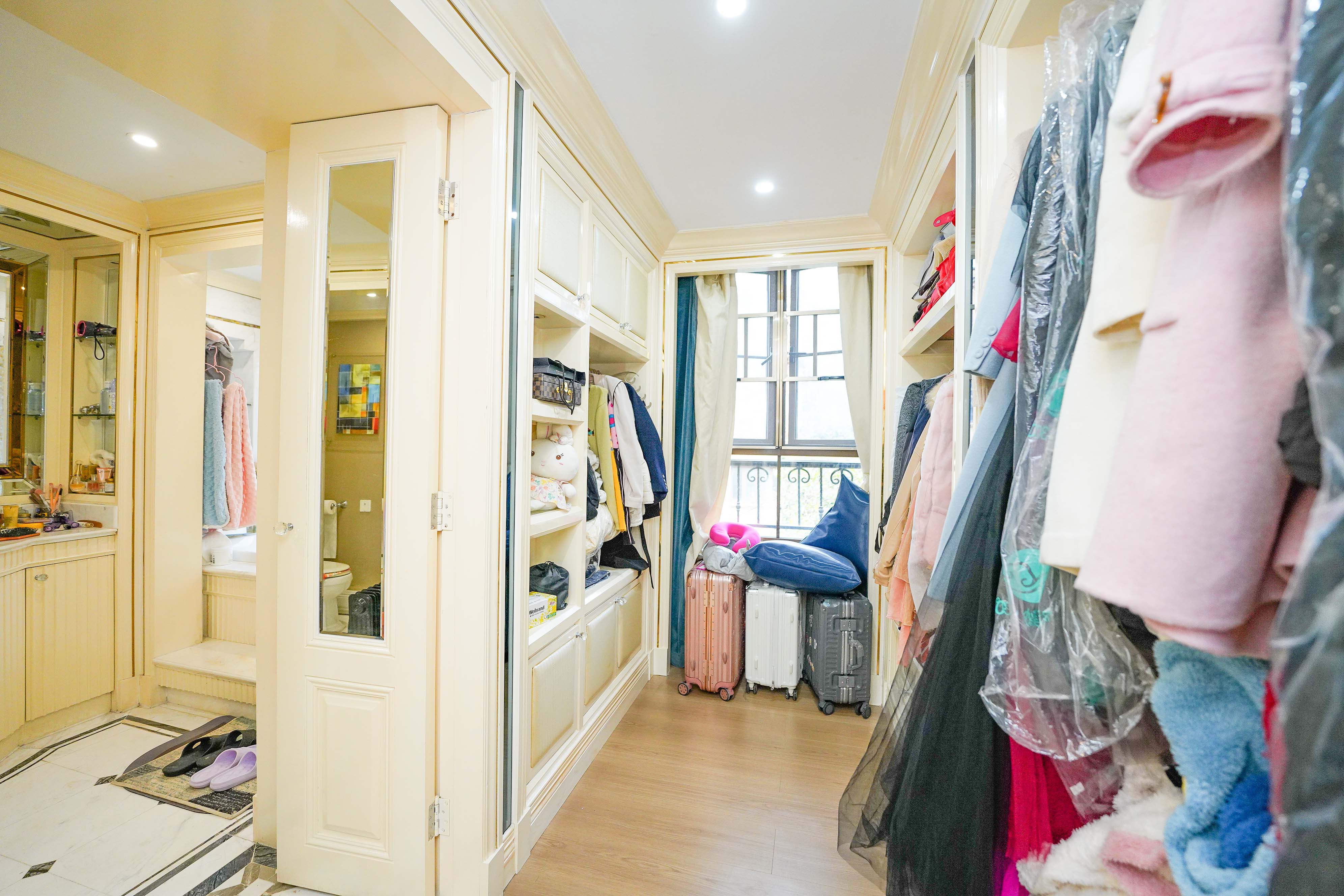 橘郡礼顿山  4室2厅2卫    259.8万 橘郡礼顿山  4室2厅2卫    259.8万其他