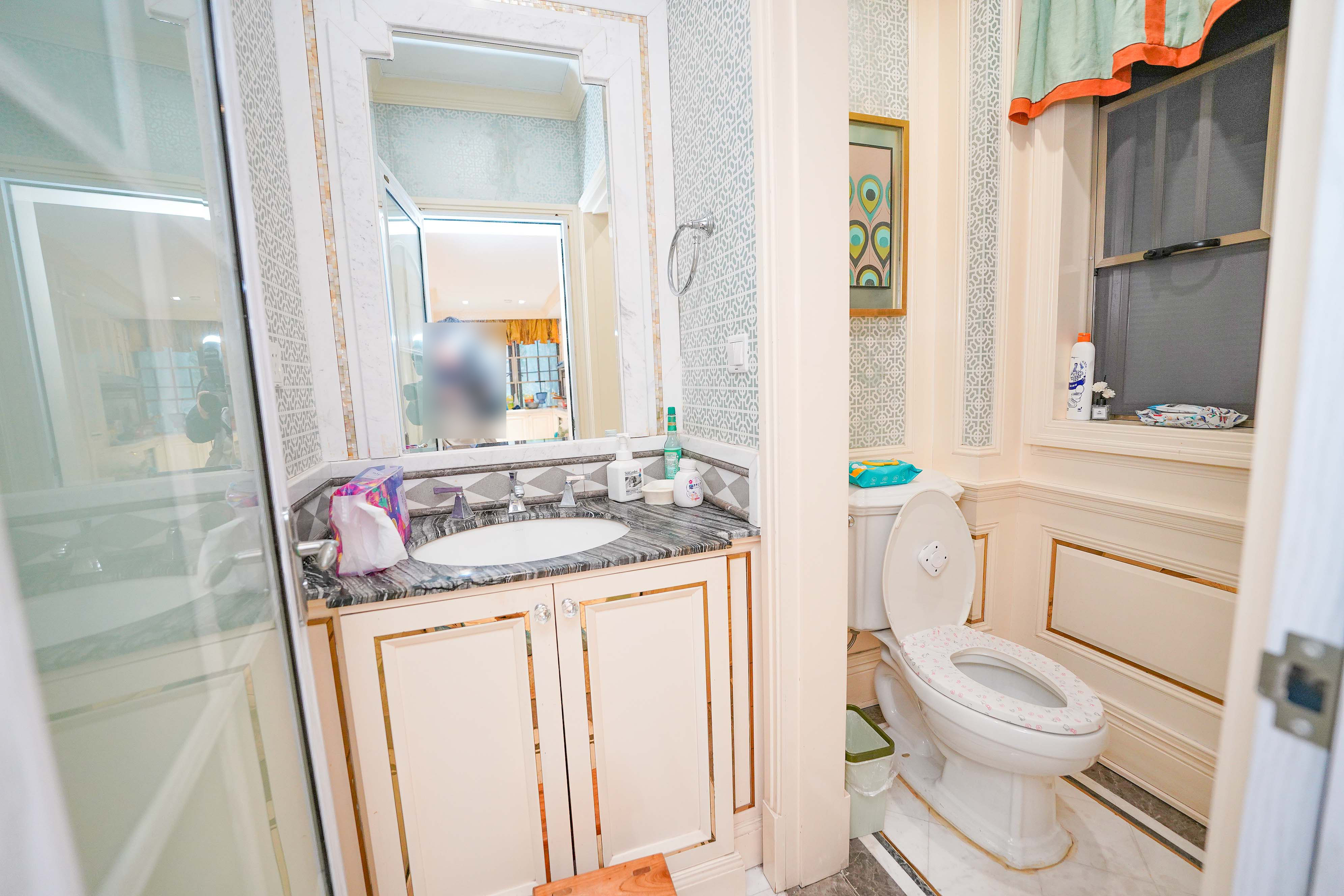 橘郡礼顿山  4室2厅2卫    259.8万 橘郡礼顿山  4室2厅2卫    259.8万卫生间