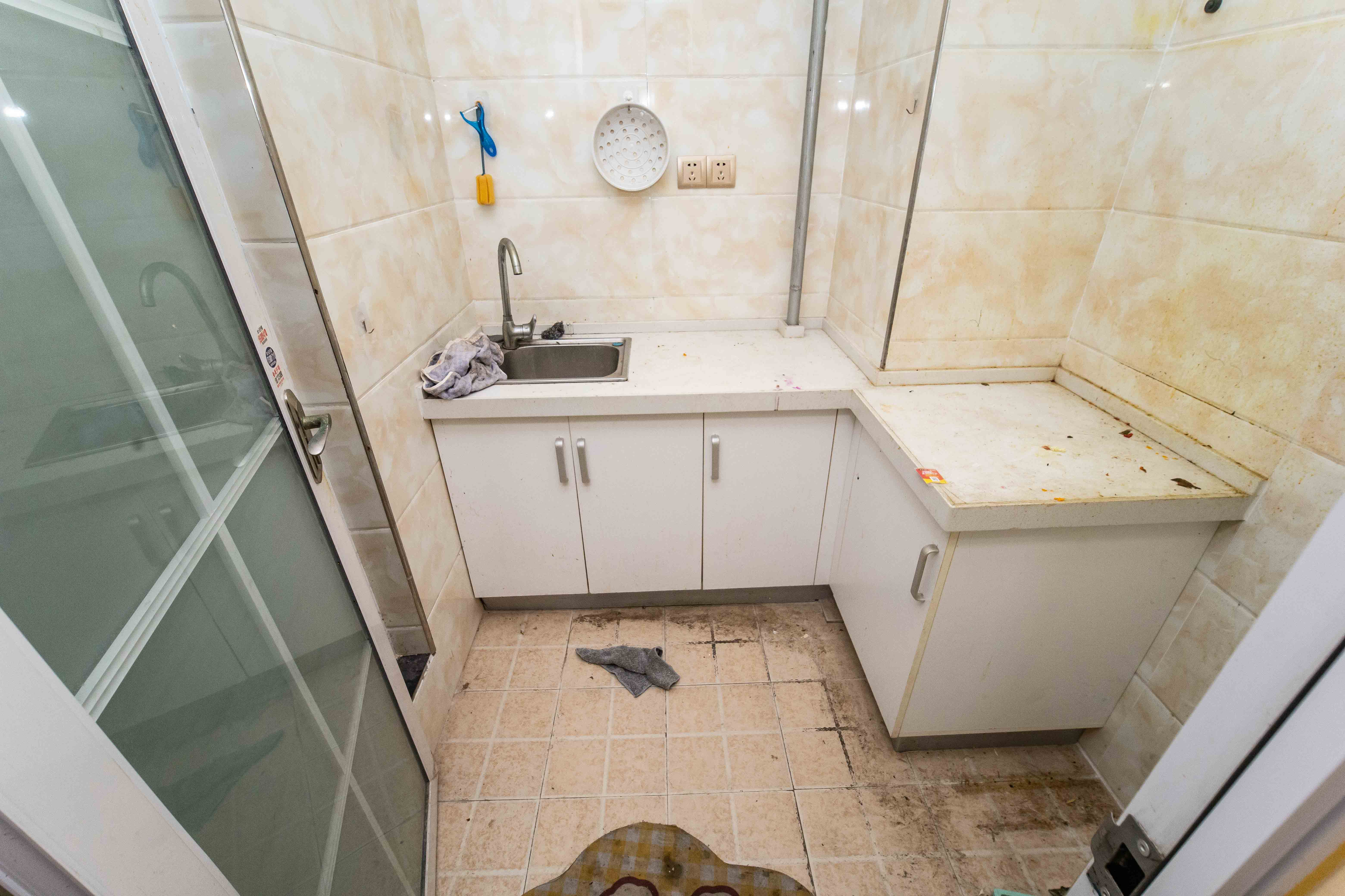 金地格林公馆  3室2厅1卫    80.0万厨房