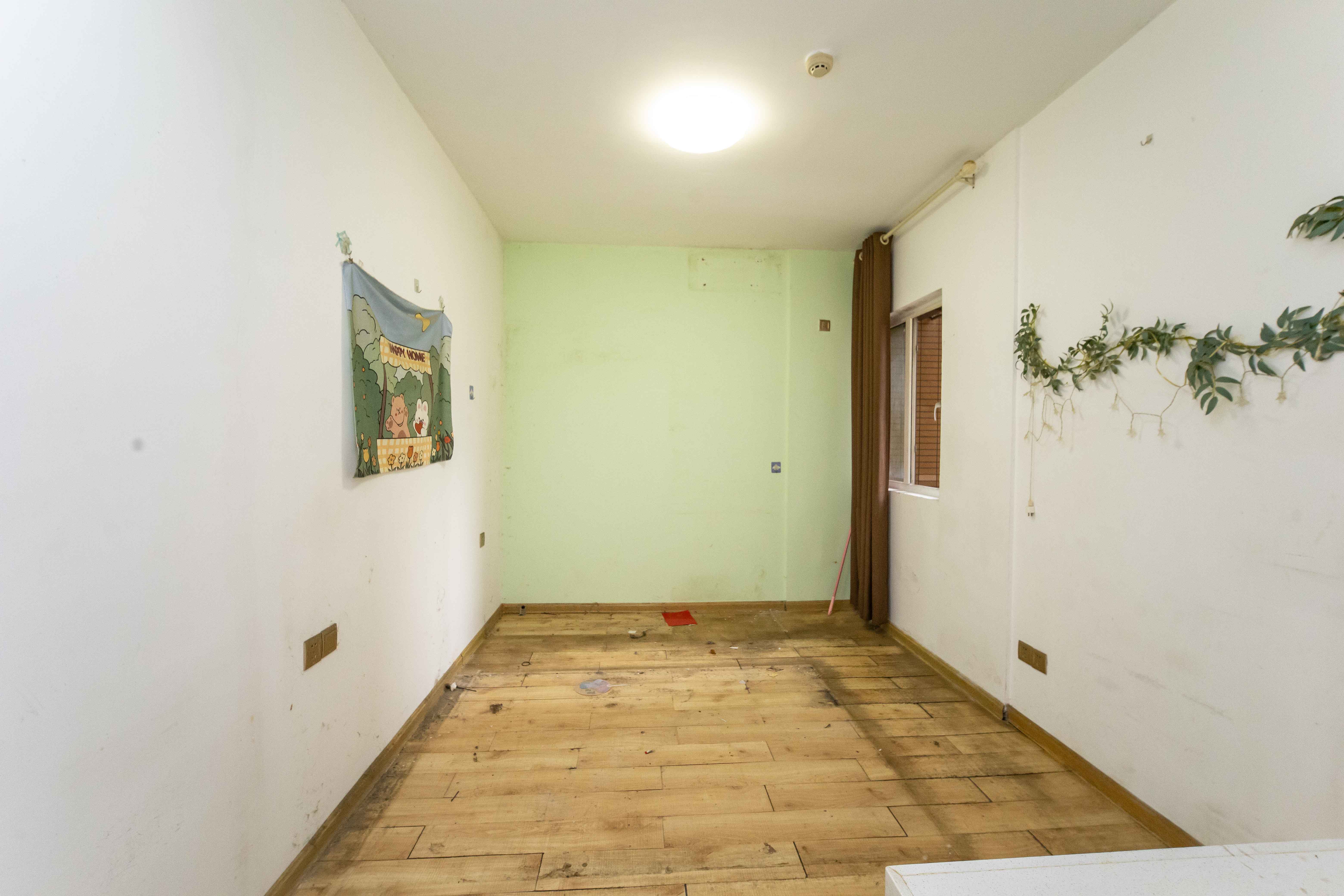 金地格林公馆  3室2厅1卫    80.0万 金地格林公馆  3室2厅1卫    80.0万卧室