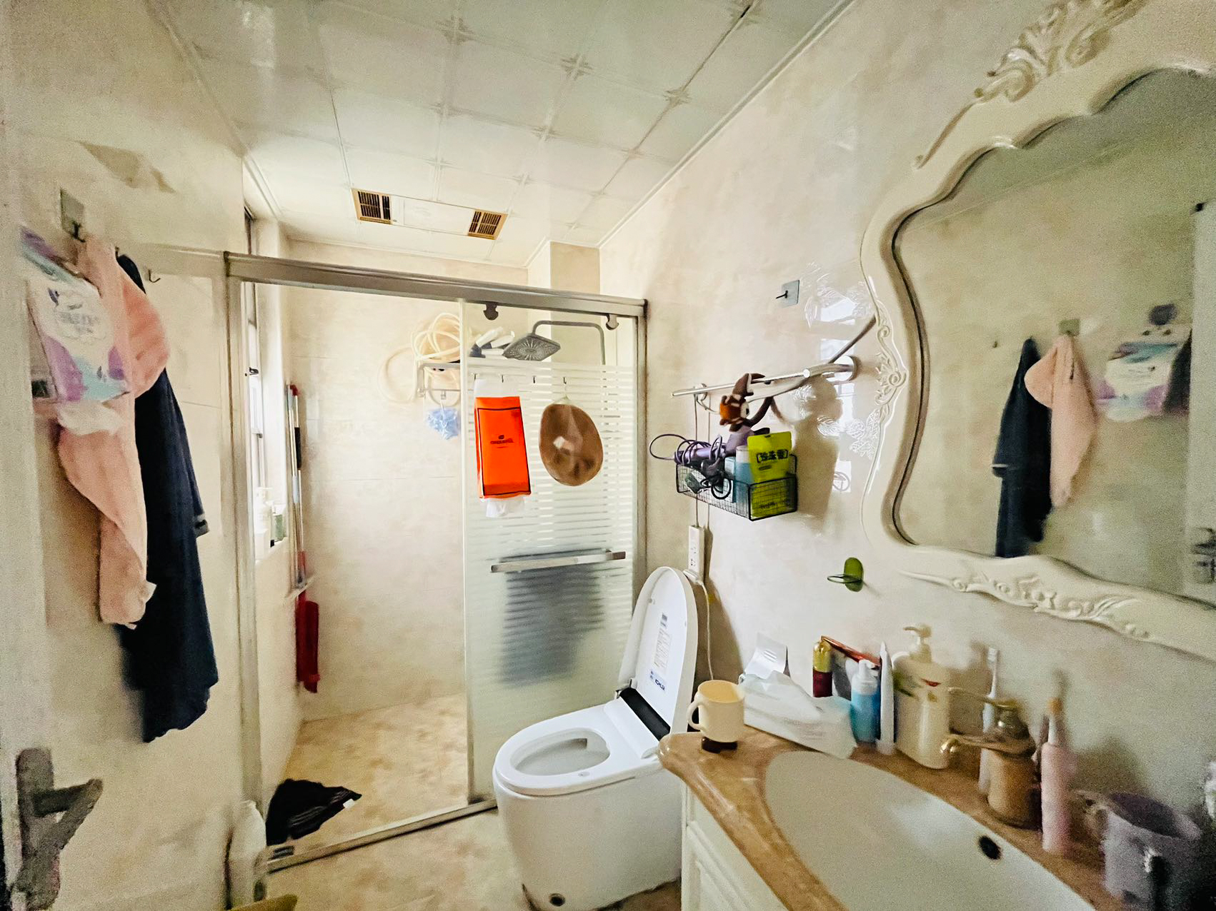 金地格林公馆  3室2厅1卫    130.0万 金地格林公馆  3室2厅1卫    130.0万卫生间