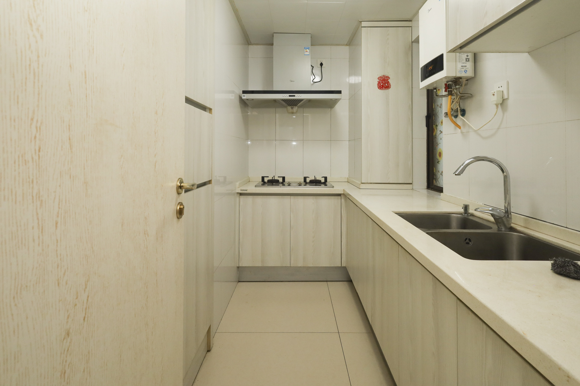 水映加州 2室2厅1卫 130.0万 水映加州 2室2厅1卫 130.0万厨房