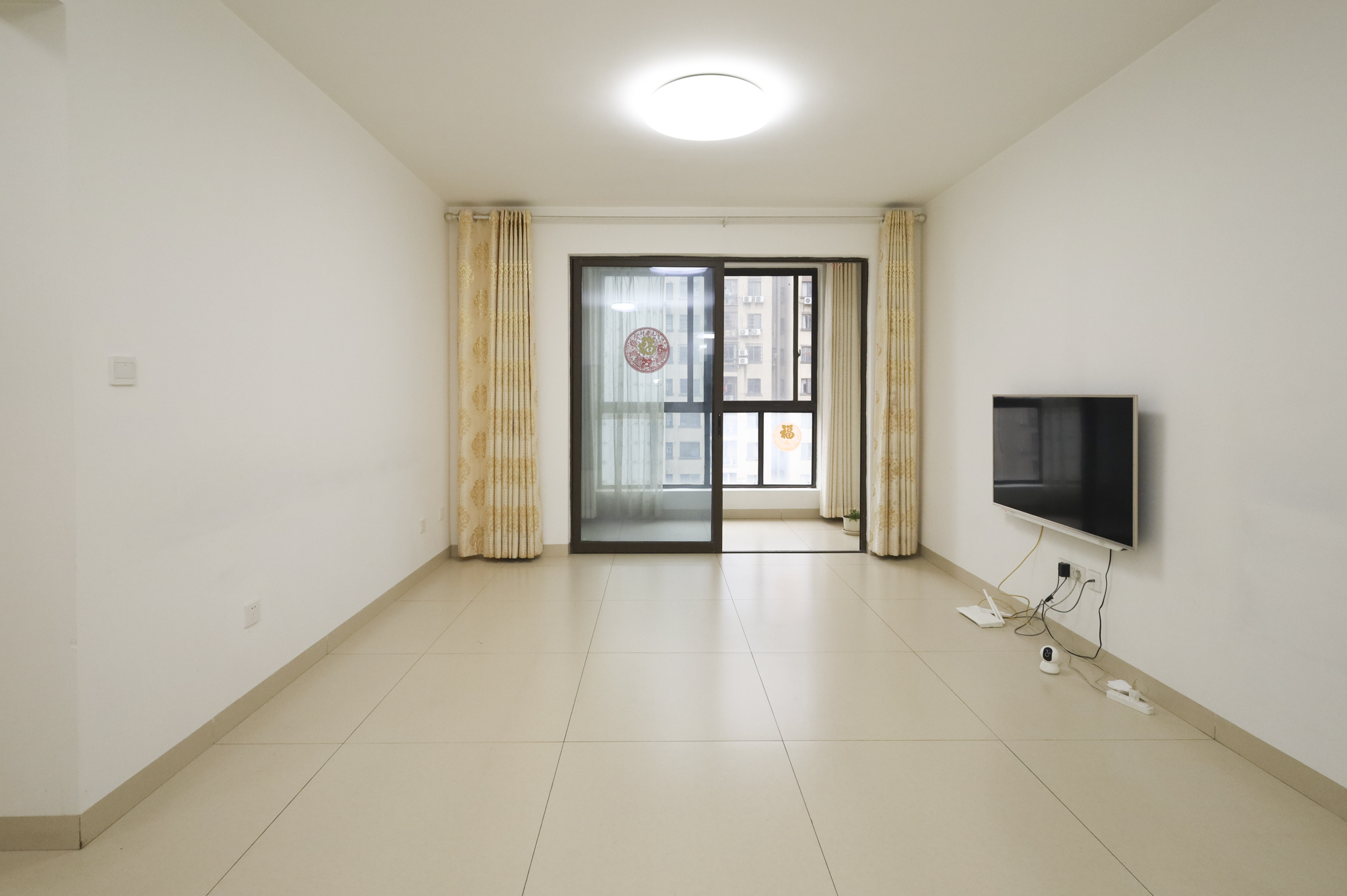 水映加州 2室2厅1卫 130.0万 水映加州 2室2厅1卫 130.0万客厅