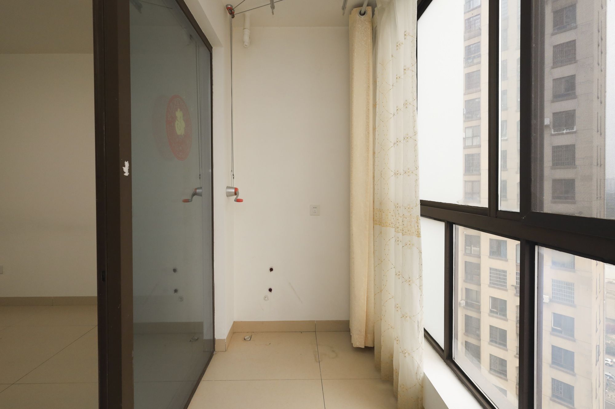 水映加州 2室2厅1卫 130.0万 水映加州 2室2厅1卫 130.0万阳台