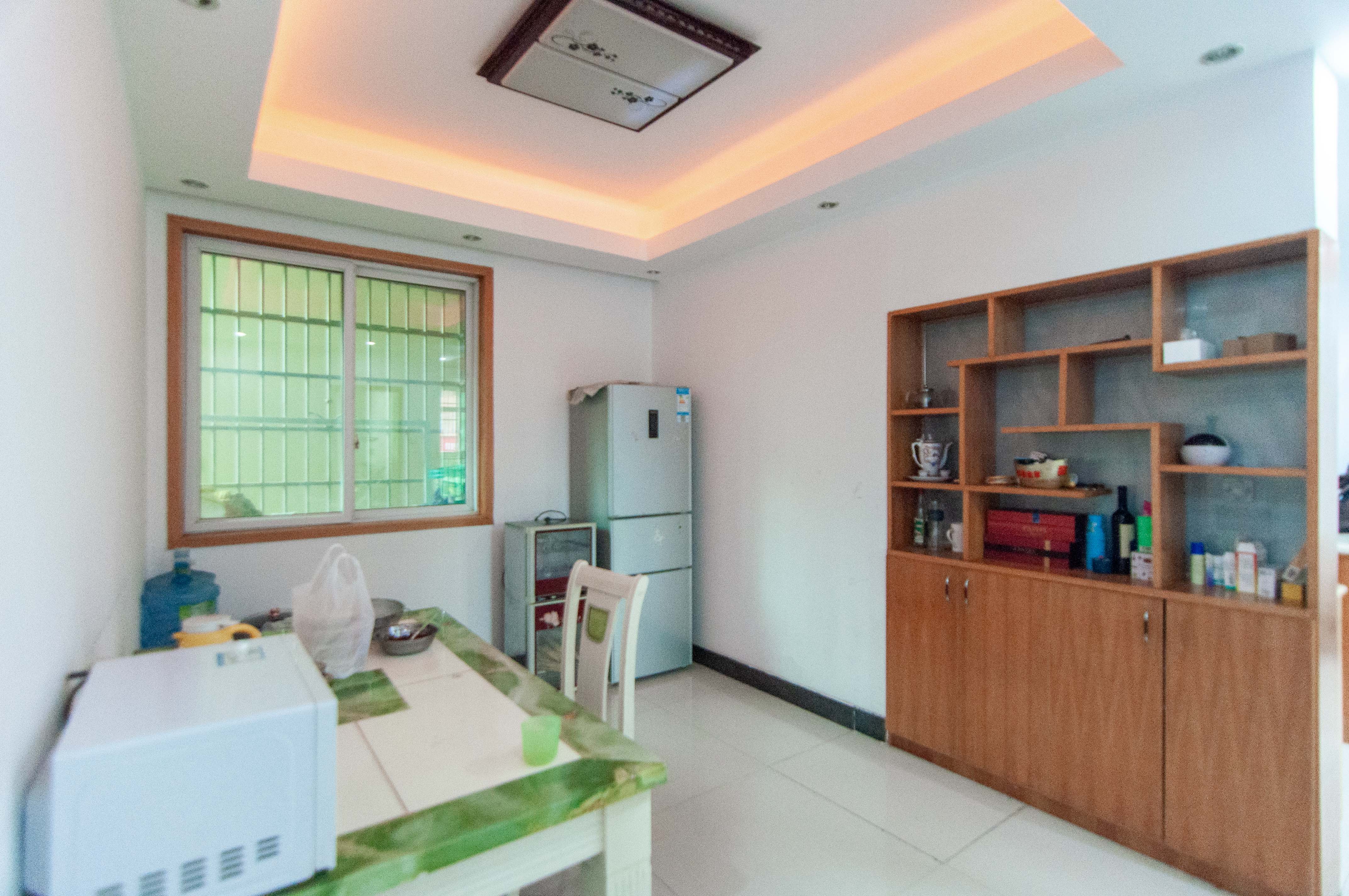 麓谷加州阳光 3室2厅2卫 82.0万 麓谷加州阳光 3室2厅2卫 82.0万其他