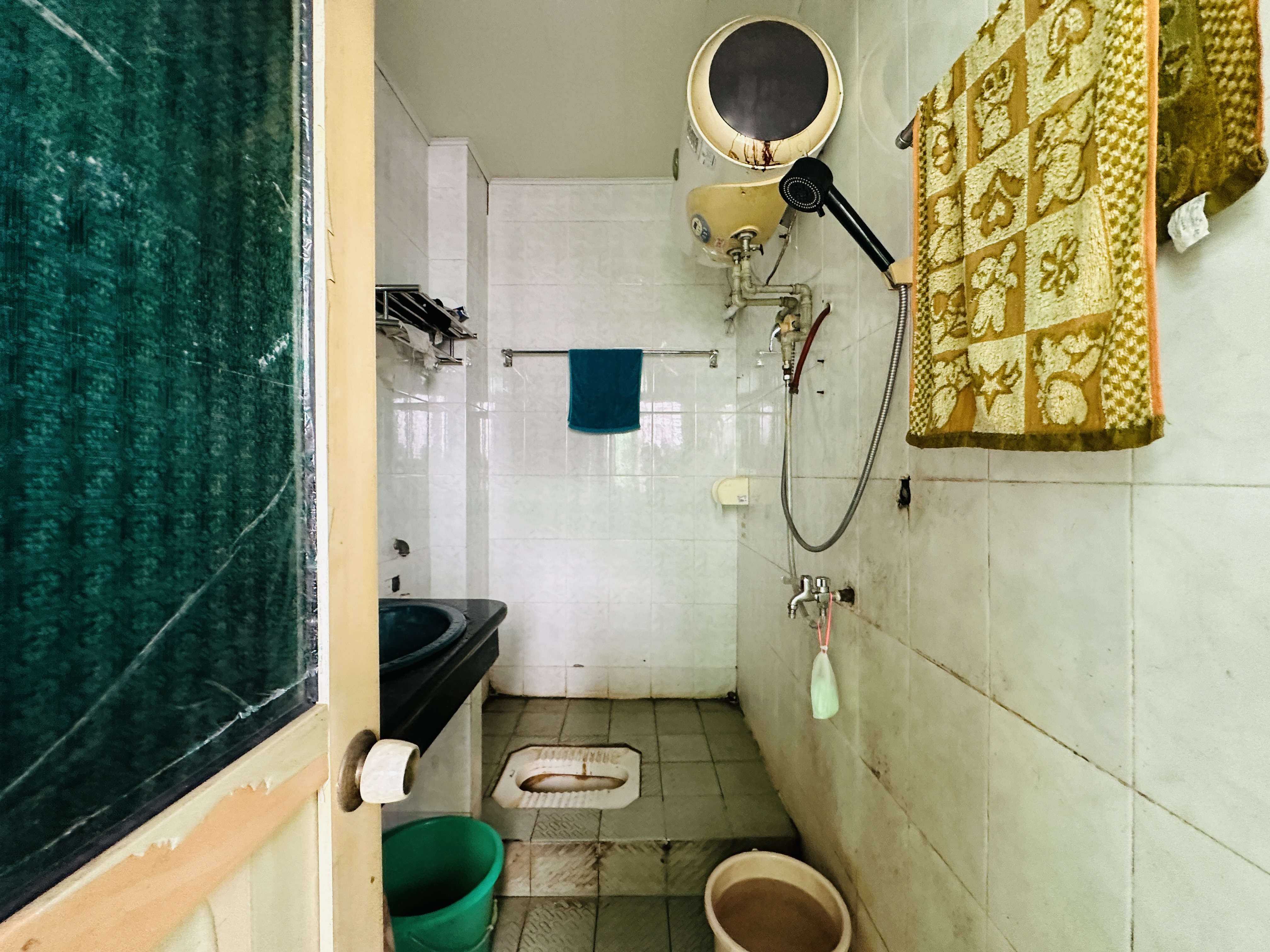 翠玉园(新旧区) 1室2厅1卫 105.0万 翠玉园(新旧区) 1室2厅1卫 105.0万卫生间