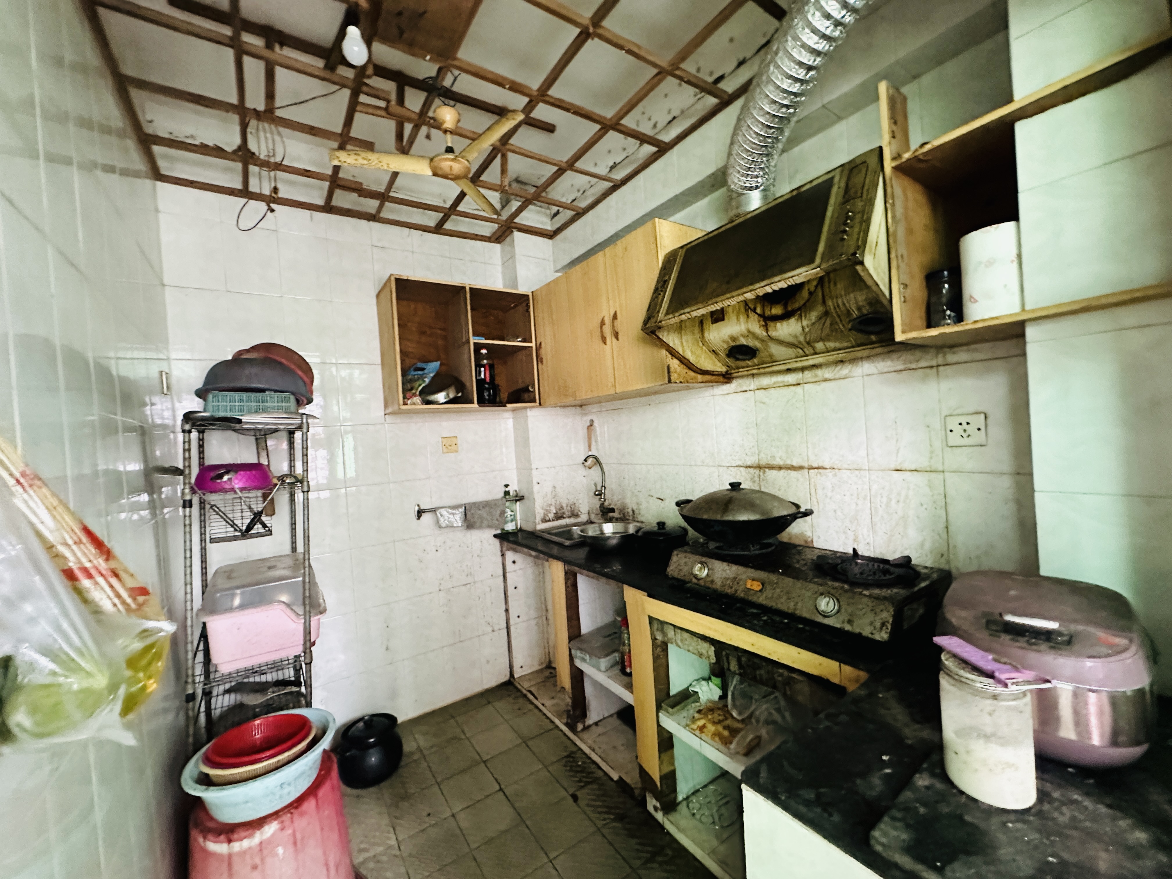 翠玉园(新旧区) 1室2厅1卫 105.0万 翠玉园(新旧区) 1室2厅1卫 105.0万厨房