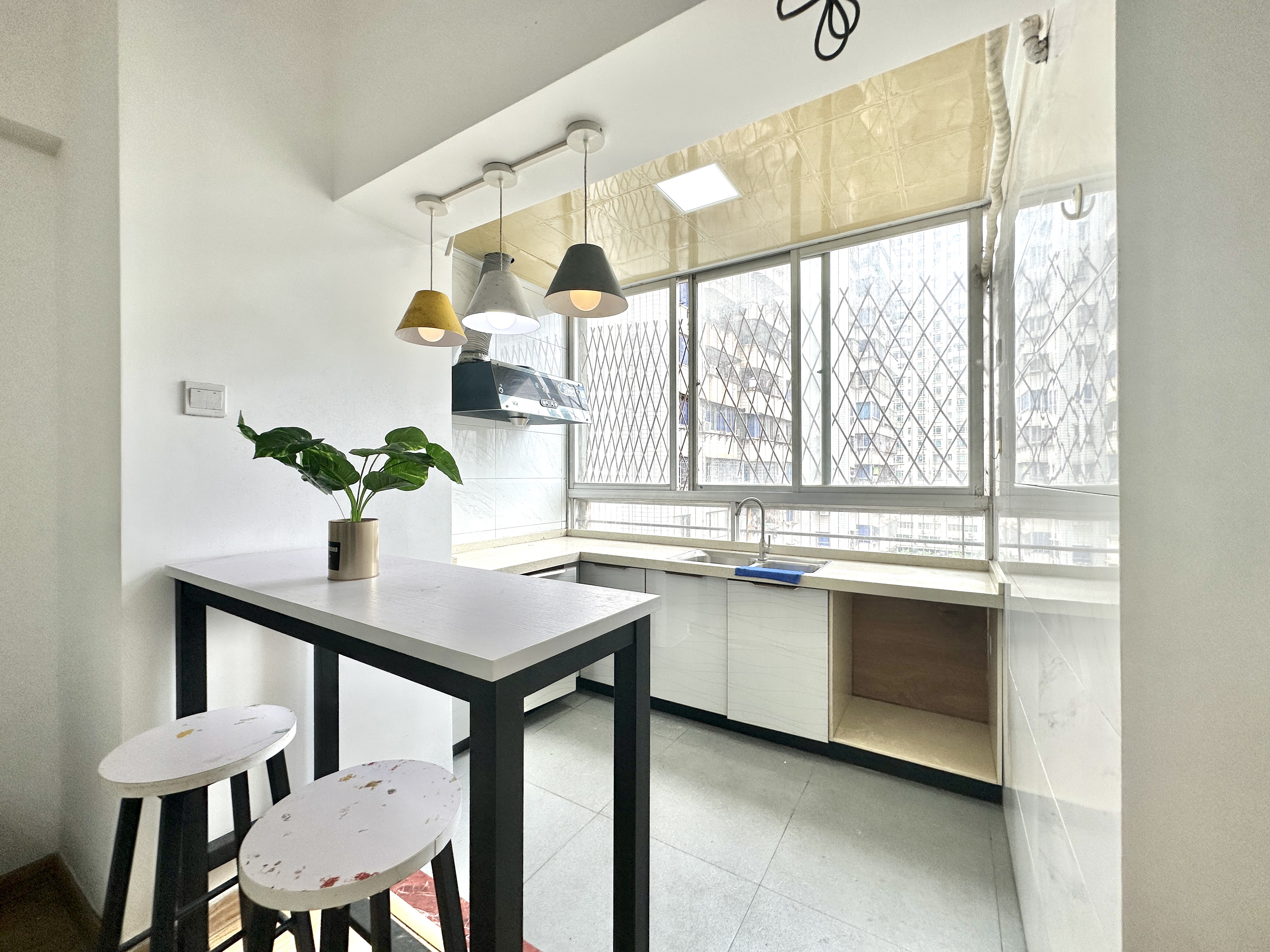 绅蓝都市 1室0厅1卫 69.0万 绅蓝都市 1室0厅1卫 69.0万阳台