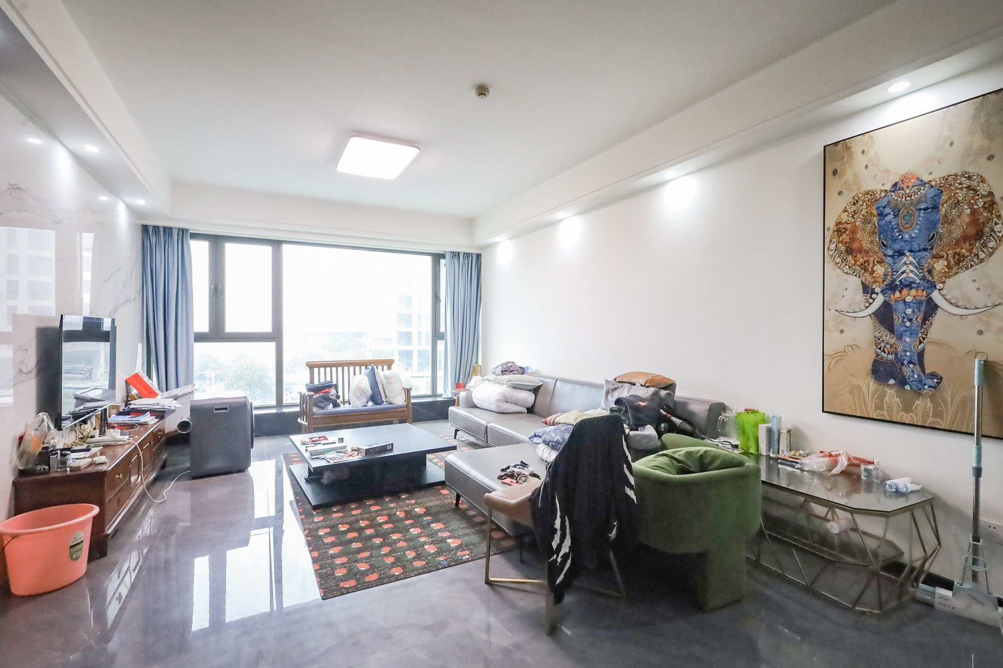 远洋外滩壹号 4室2厅2卫 360.0万 远洋外滩壹号 4室2厅2卫 360.0万客厅