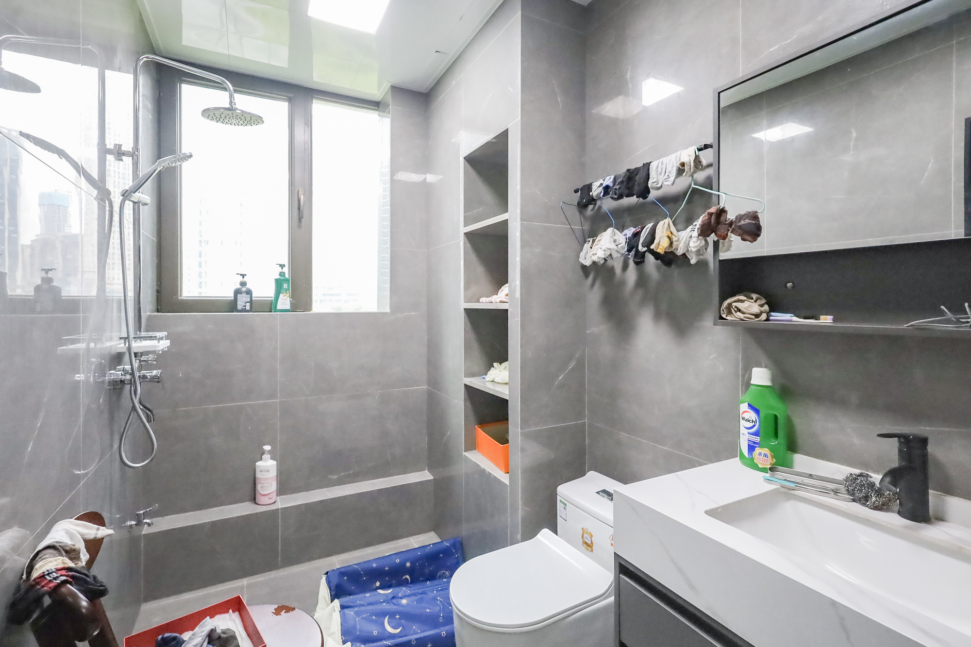 远洋外滩壹号 4室2厅2卫 360.0万 远洋外滩壹号 4室2厅2卫 360.0万卫生间