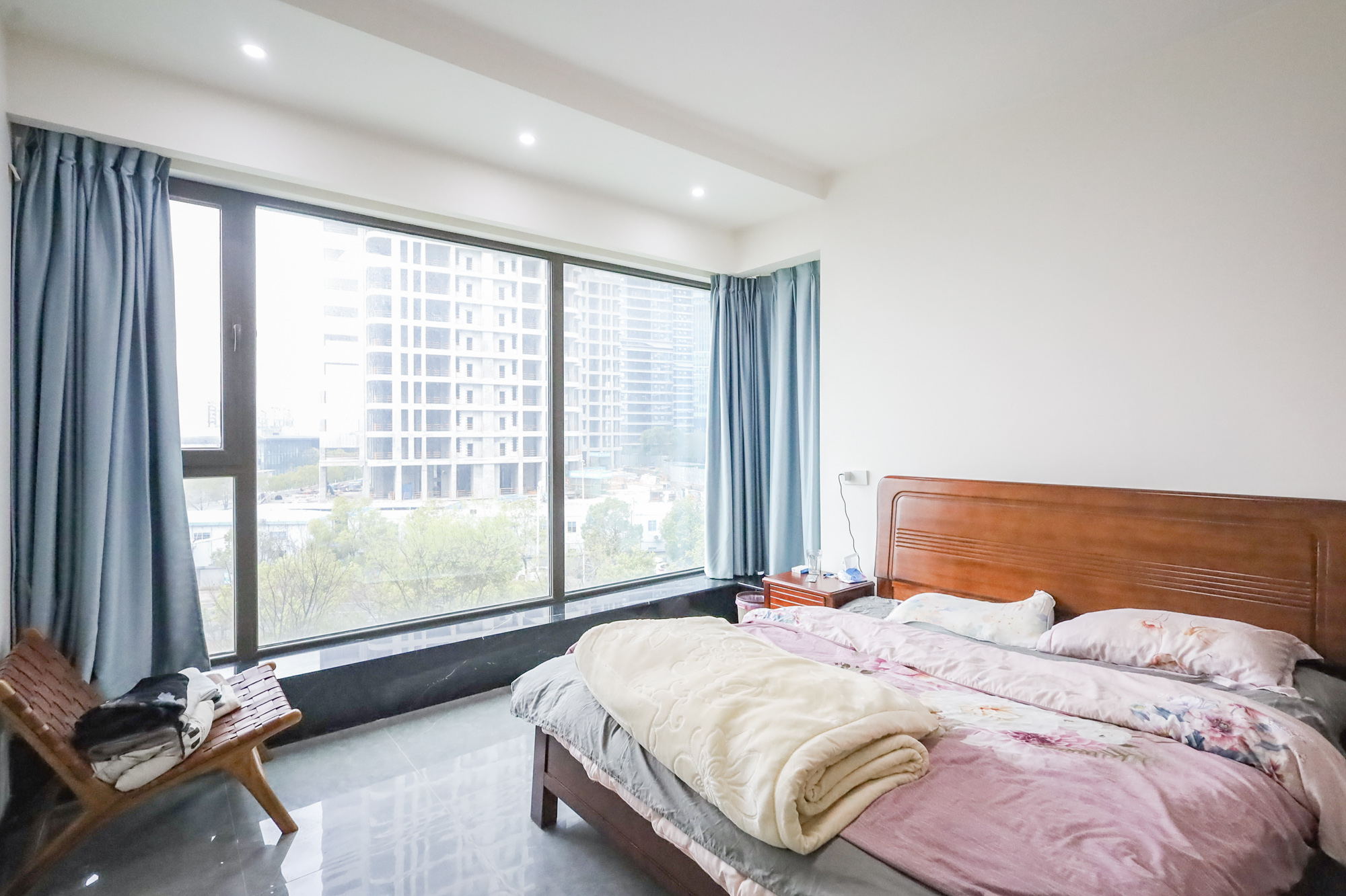 远洋外滩壹号 4室2厅2卫 360.0万 远洋外滩壹号 4室2厅2卫 360.0万卧室