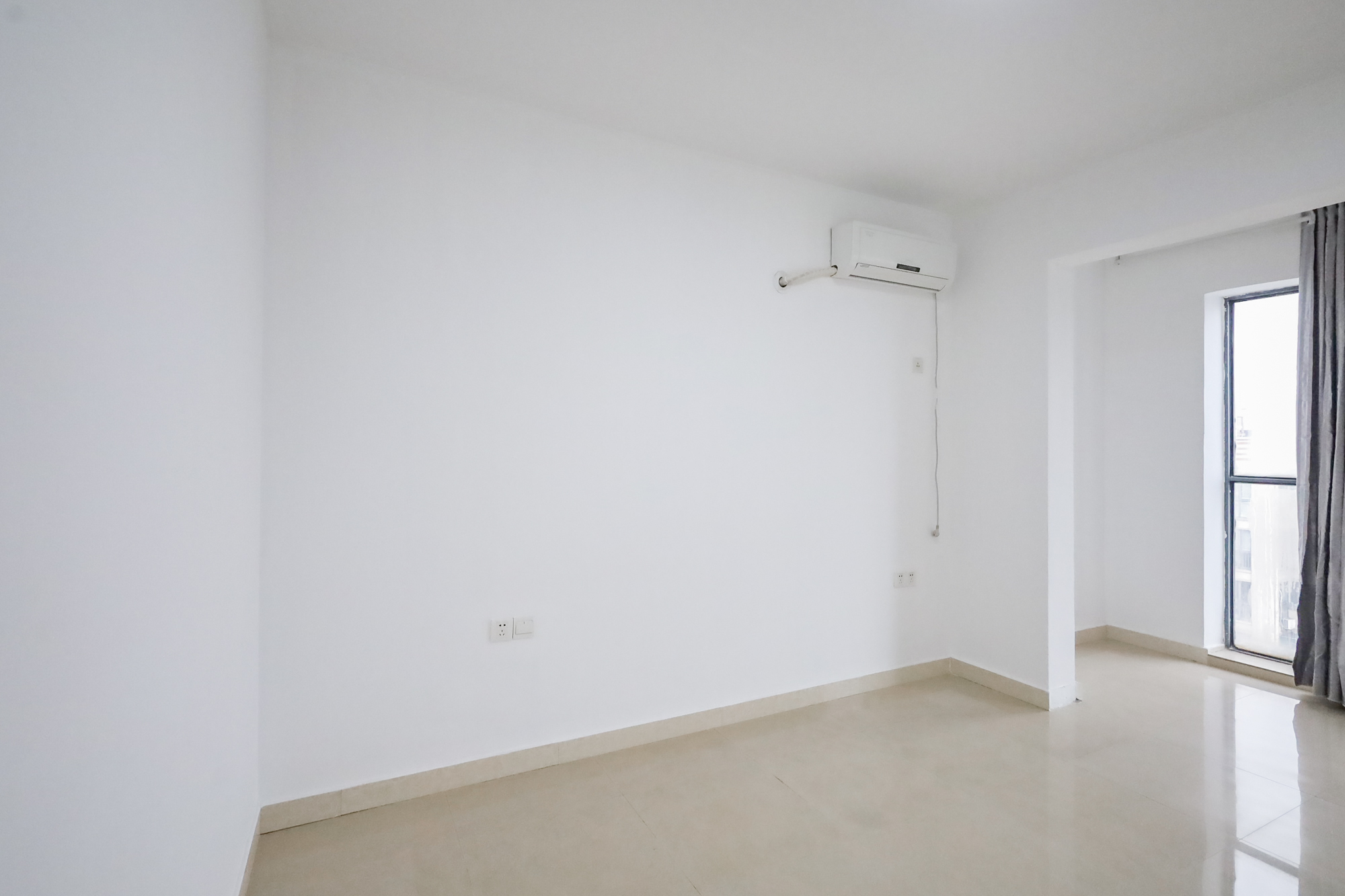 旭辉藏郡(藏郡、旭湘华府) 3室2厅2卫 208.0万 旭辉藏郡(藏郡、旭湘华府) 3室2厅2卫 208.0万卧室